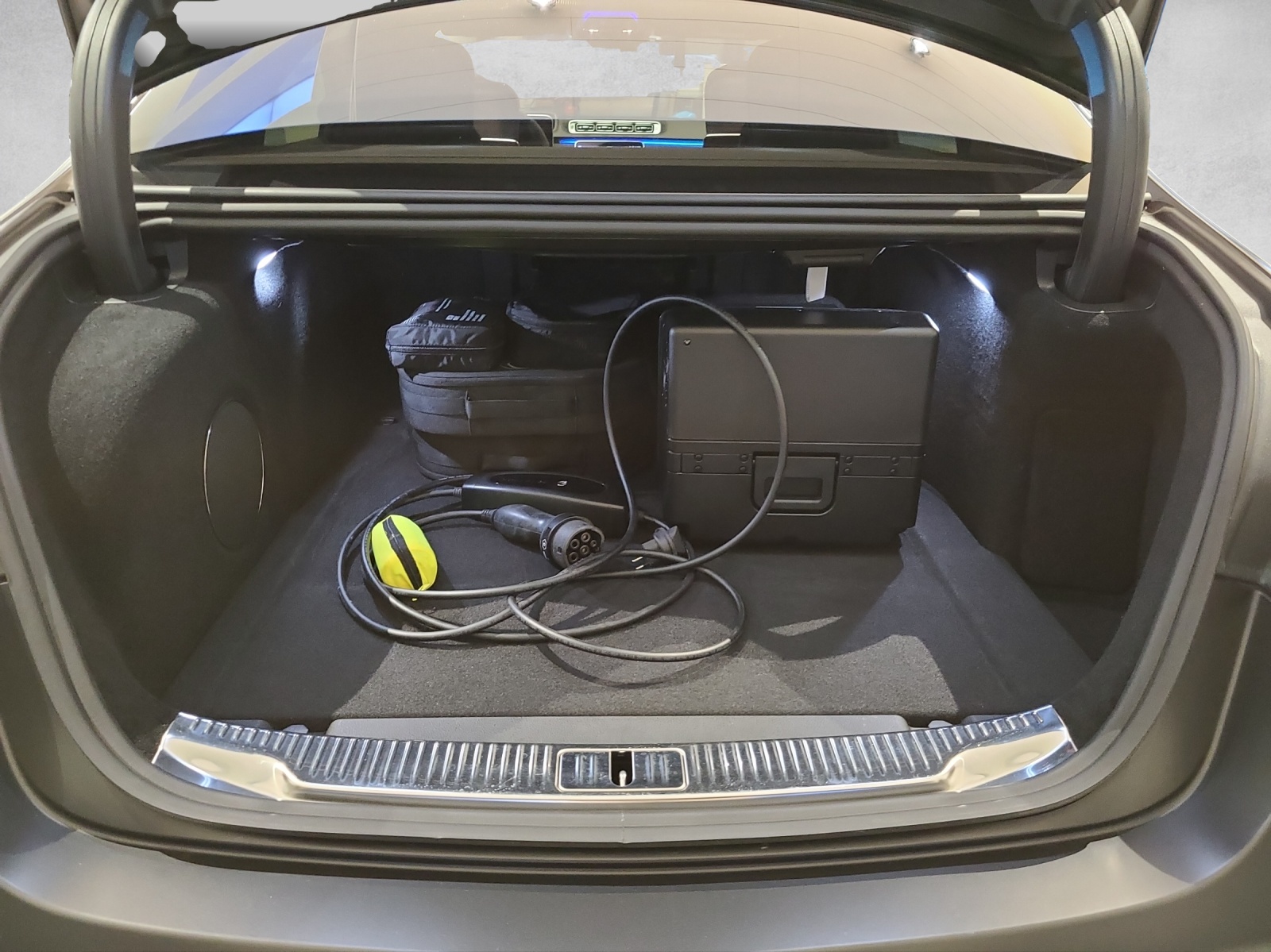 MERCEDES-BENZ S 63 AMG E Performance - 14