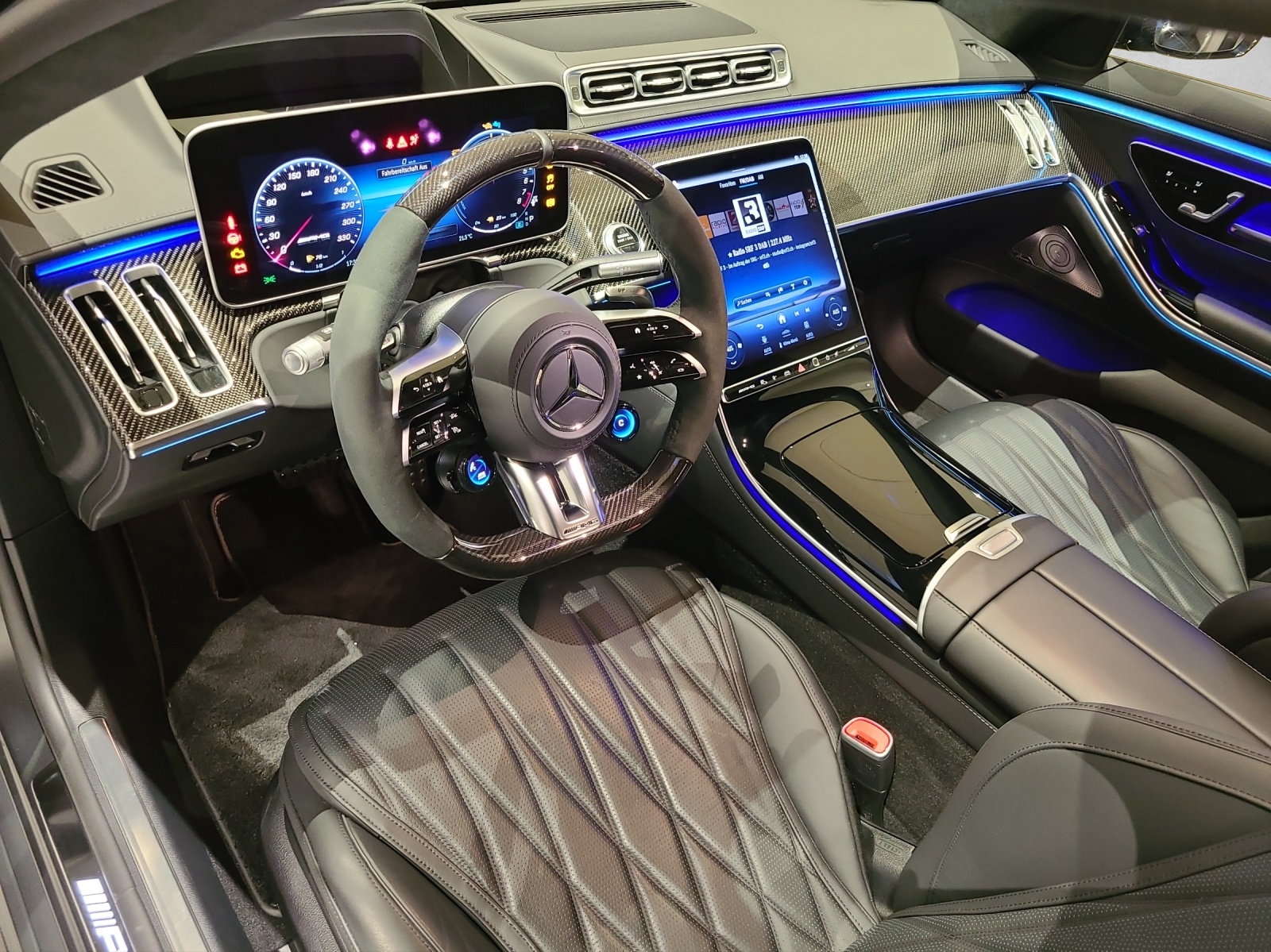 MERCEDES-BENZ S 63 AMG E Performance - 7