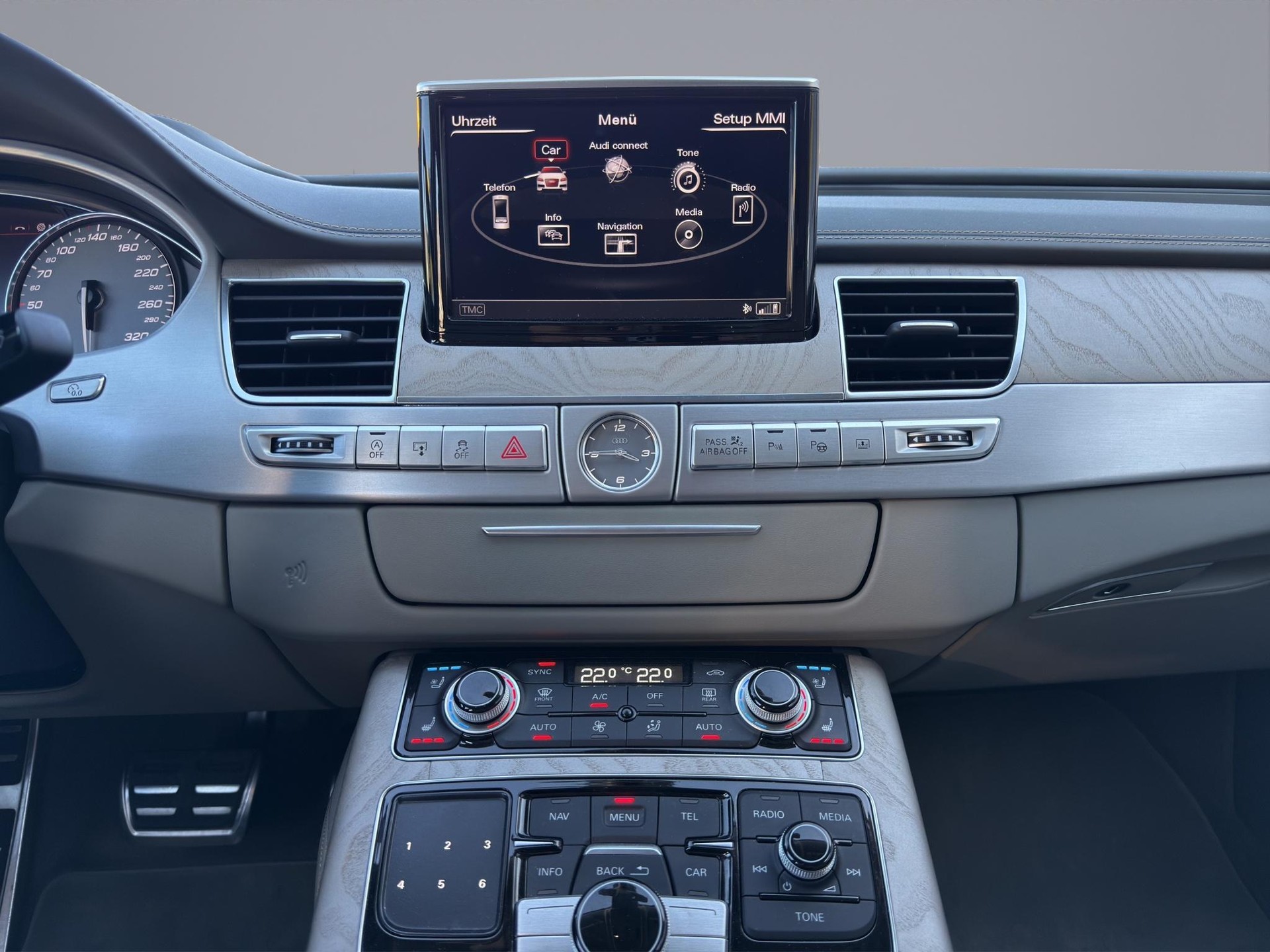 AUDI S8 4.0 V8 TFSI quattro T-Tronic - 16