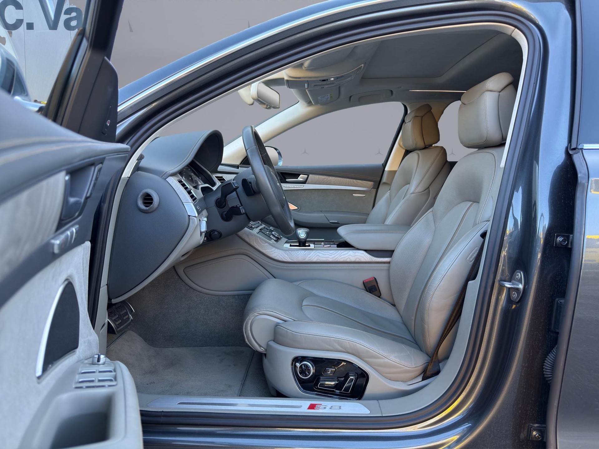 AUDI S8 4.0 V8 TFSI quattro T-Tronic - 10