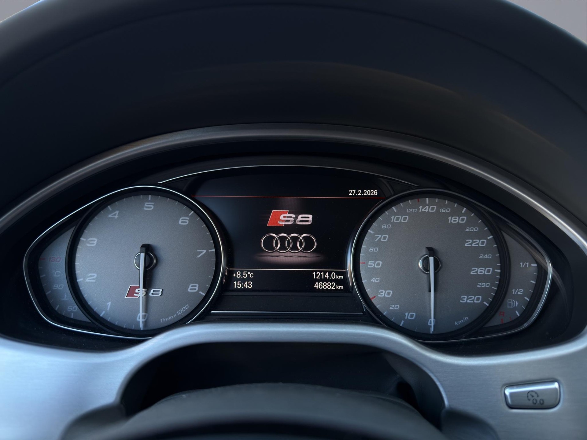 AUDI S8 4.0 V8 TFSI quattro T-Tronic - 12