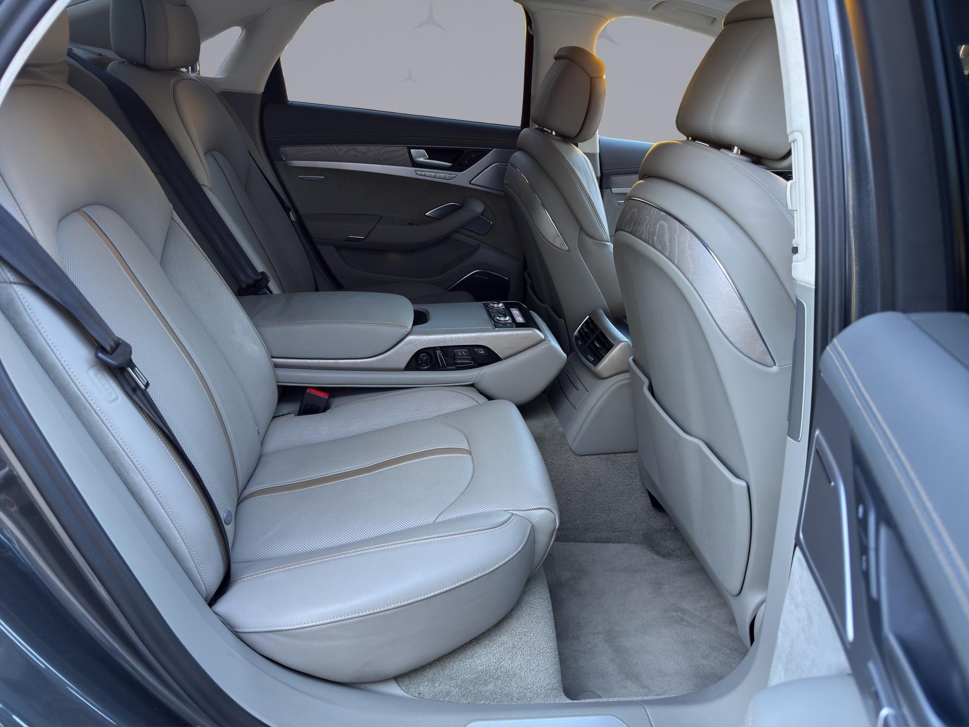 AUDI S8 4.0 V8 TFSI quattro T-Tronic - 18