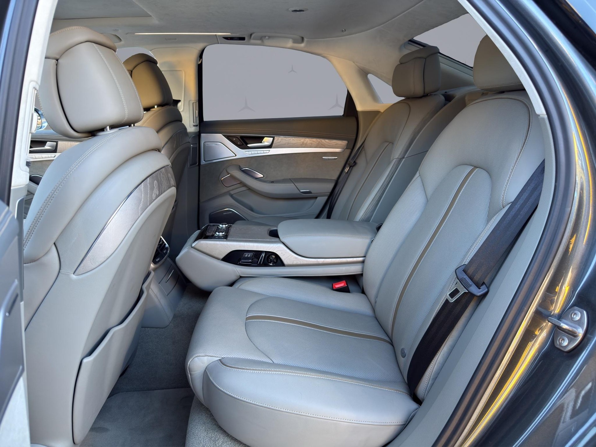 AUDI S8 4.0 V8 TFSI quattro T-Tronic - 13