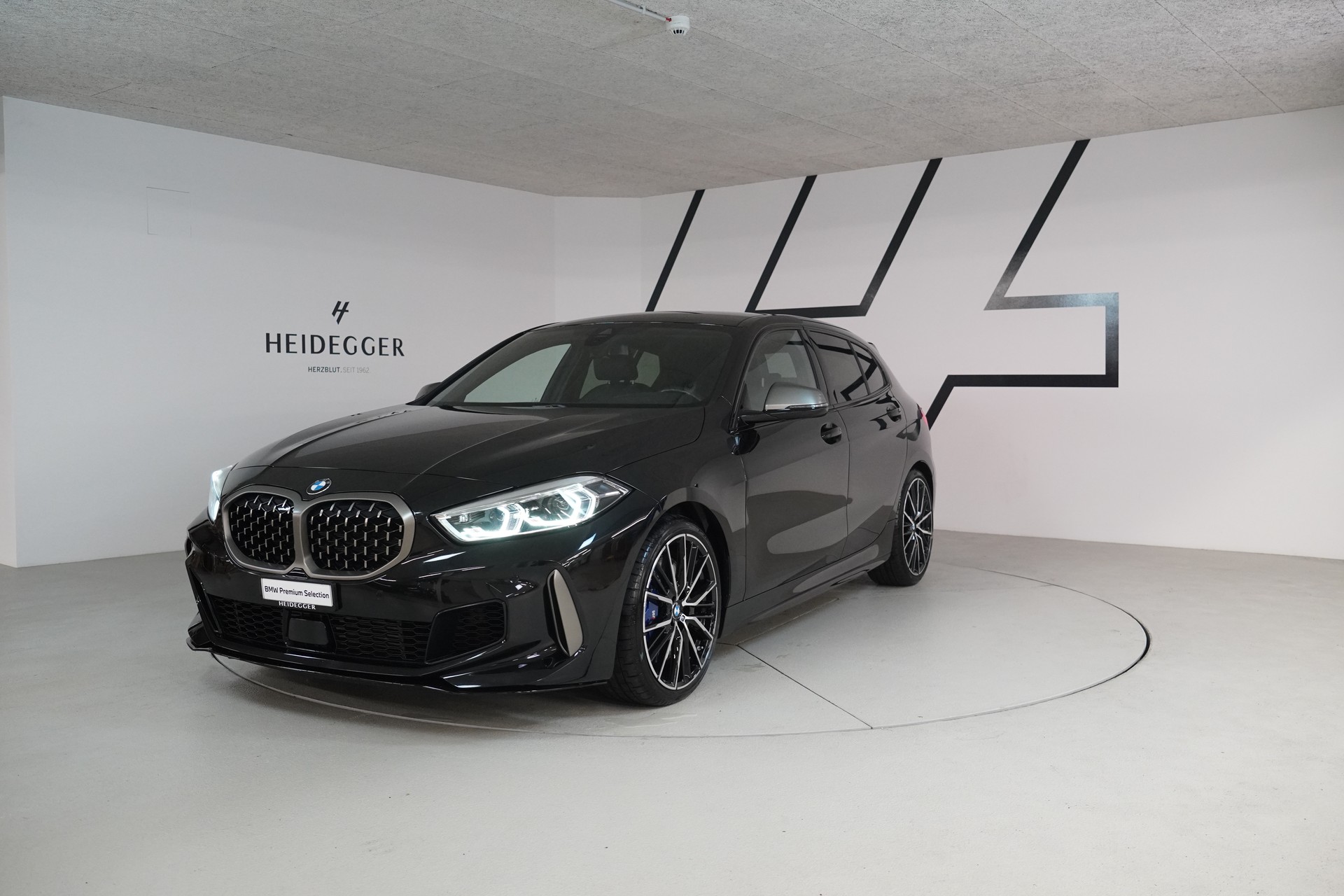 BMW M135i xDrive Steptronic