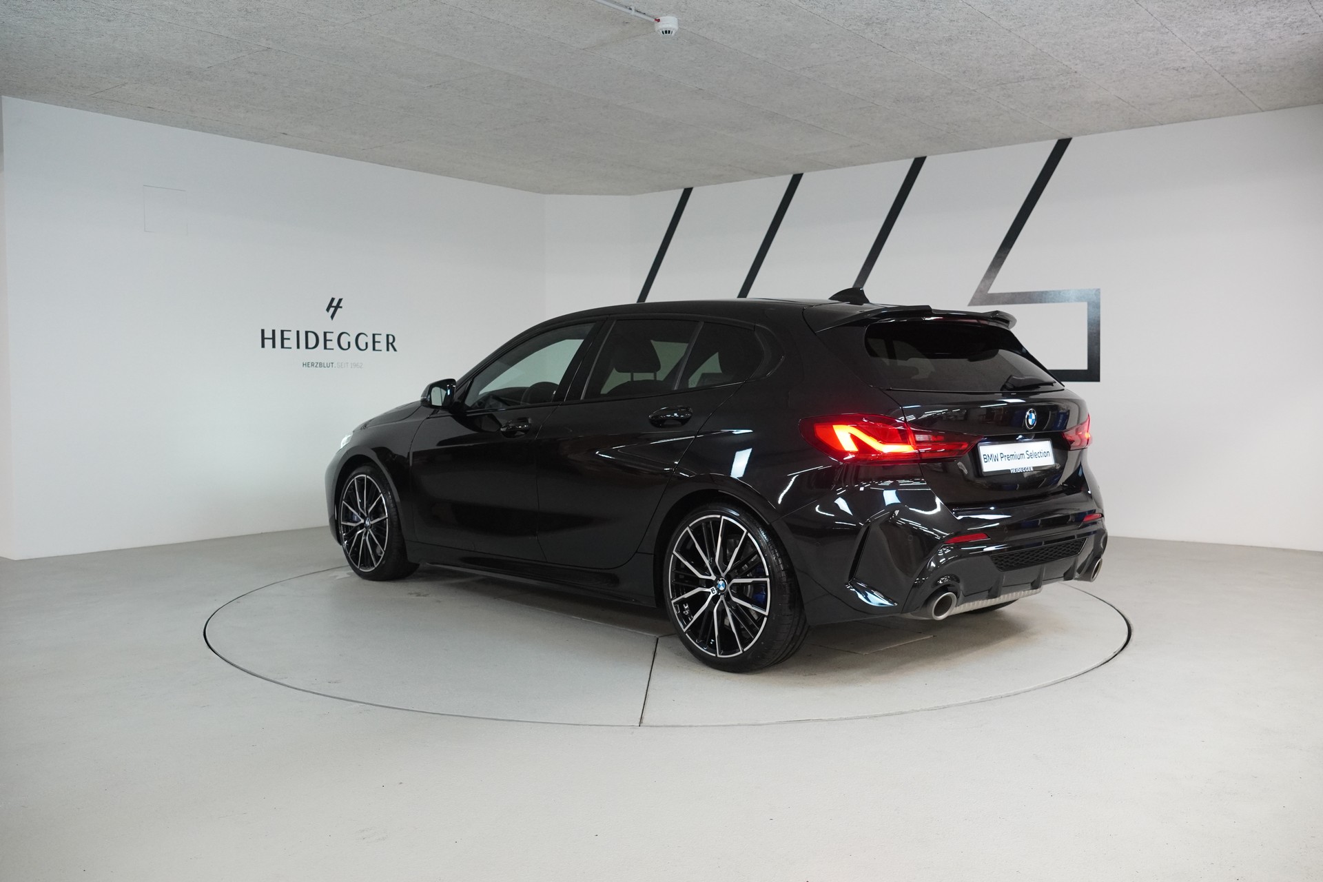 BMW M135i xDrive Steptronic - 5