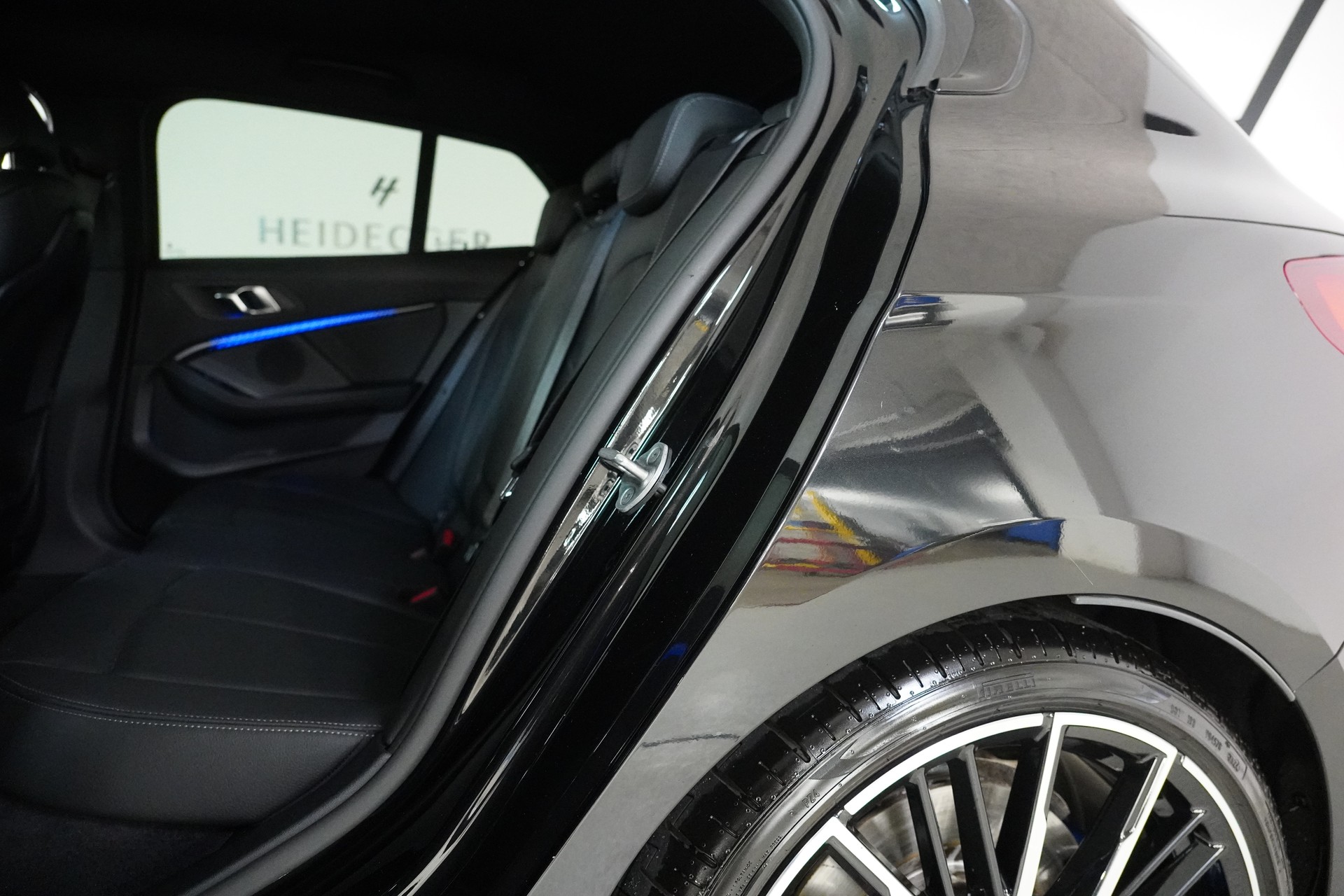 BMW M135i xDrive Steptronic - 13