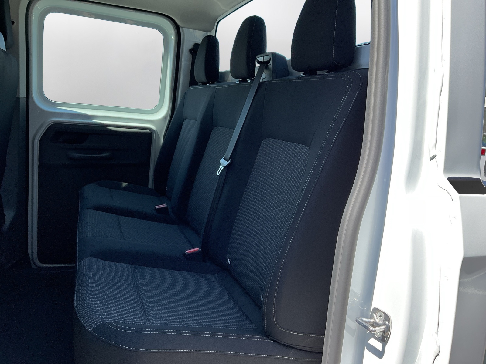VW Transporter 2.0 TDI Automat - 11