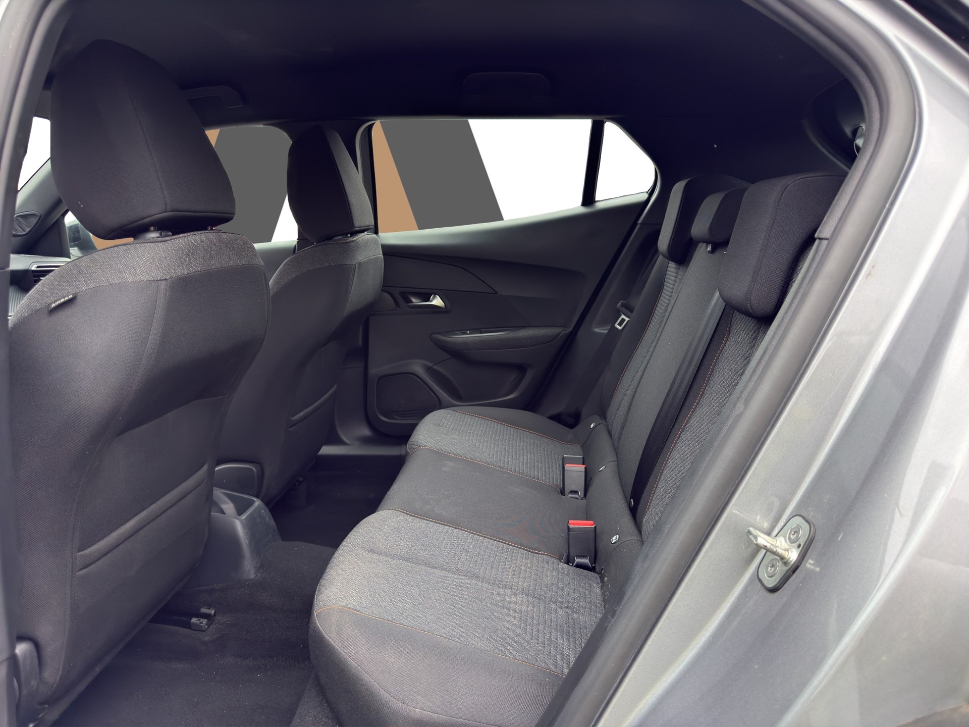 PEUGEOT 2008 1.2 Hybrid 145 Style - 16