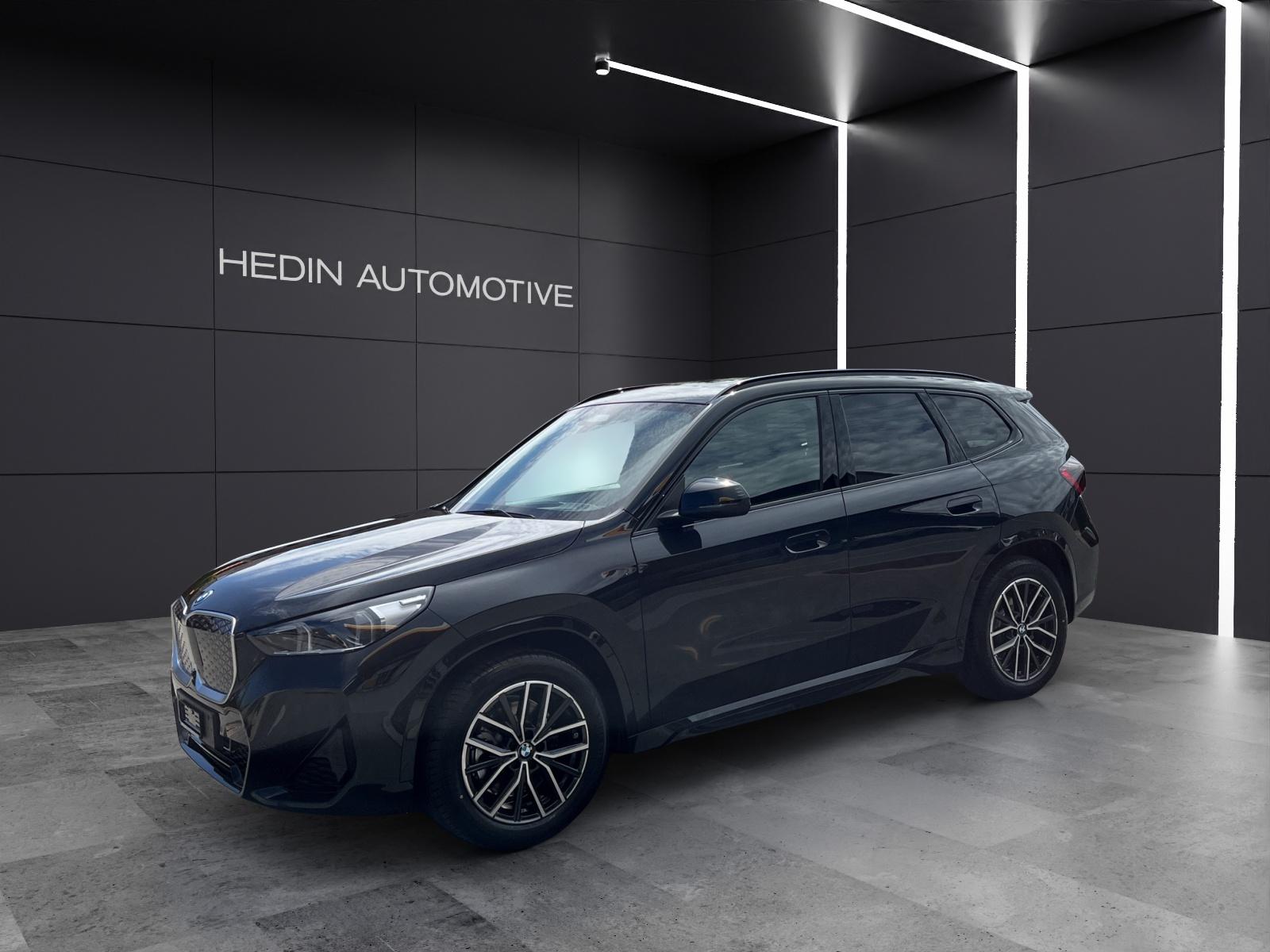 BMW iX1 30 xDrive SUV / Geländewagen