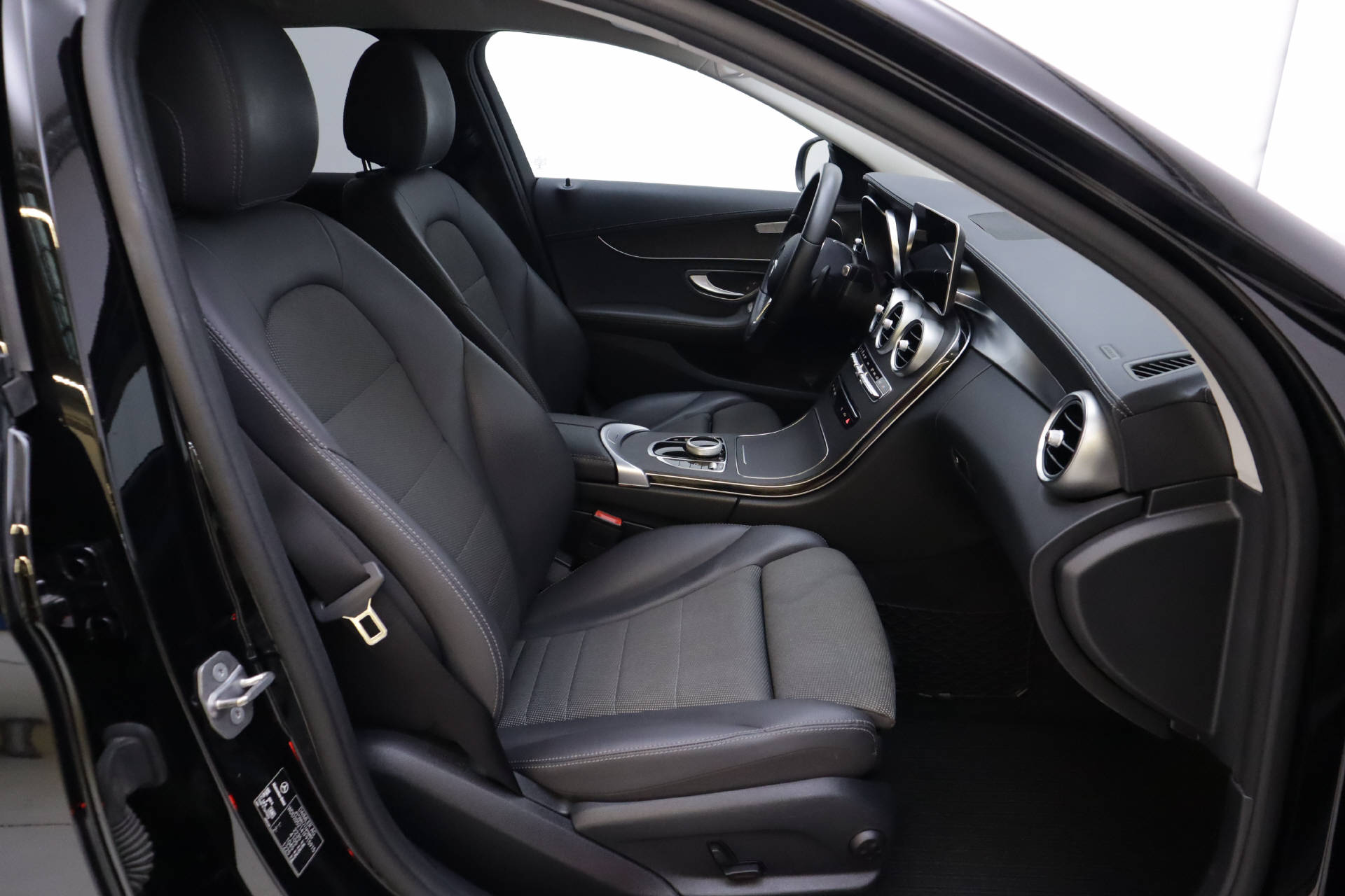 MERCEDES-BENZ C 220 d AMG Line Kombi-6