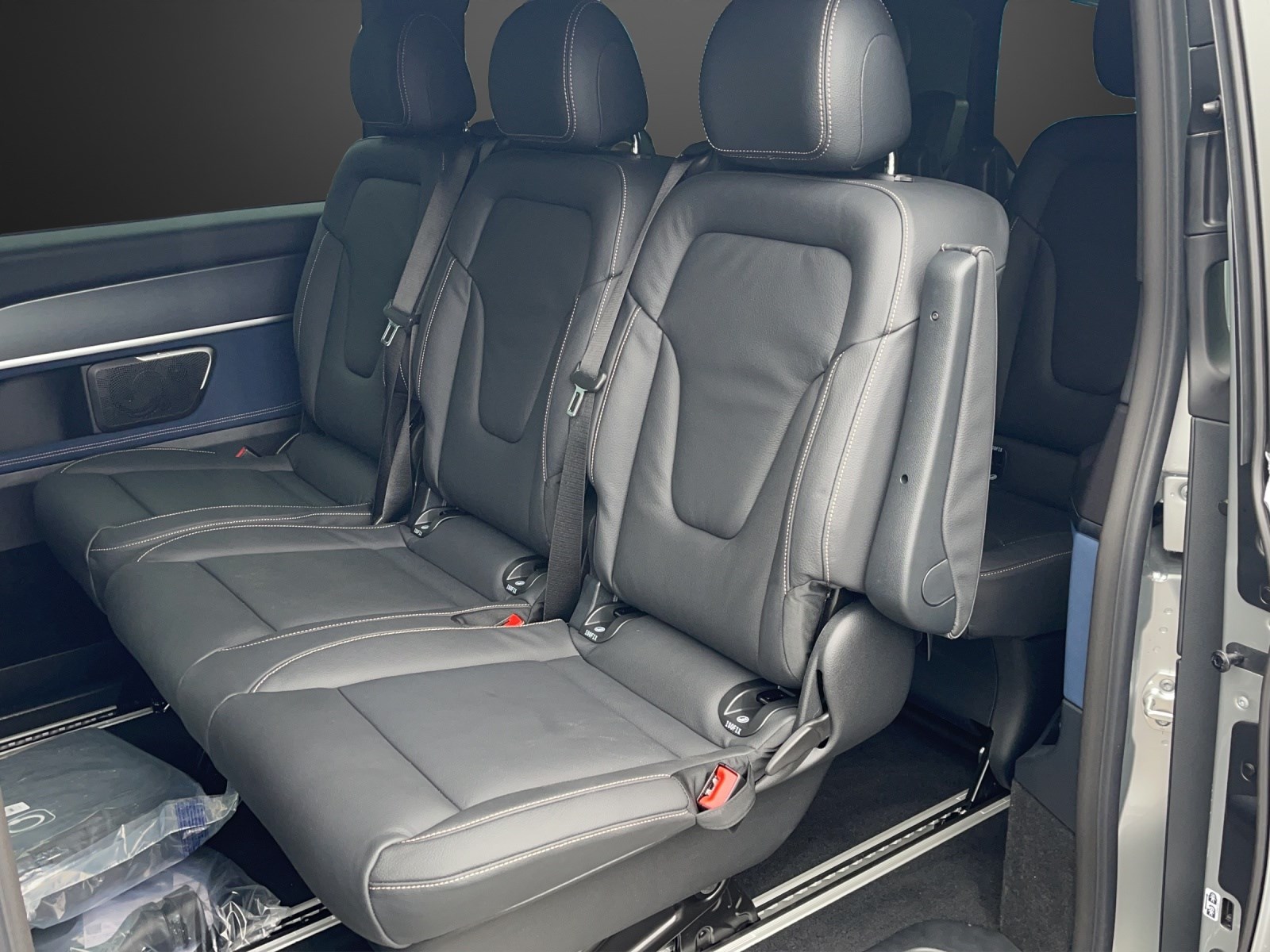 MERCEDES-BENZ EQV 300 lang - 10