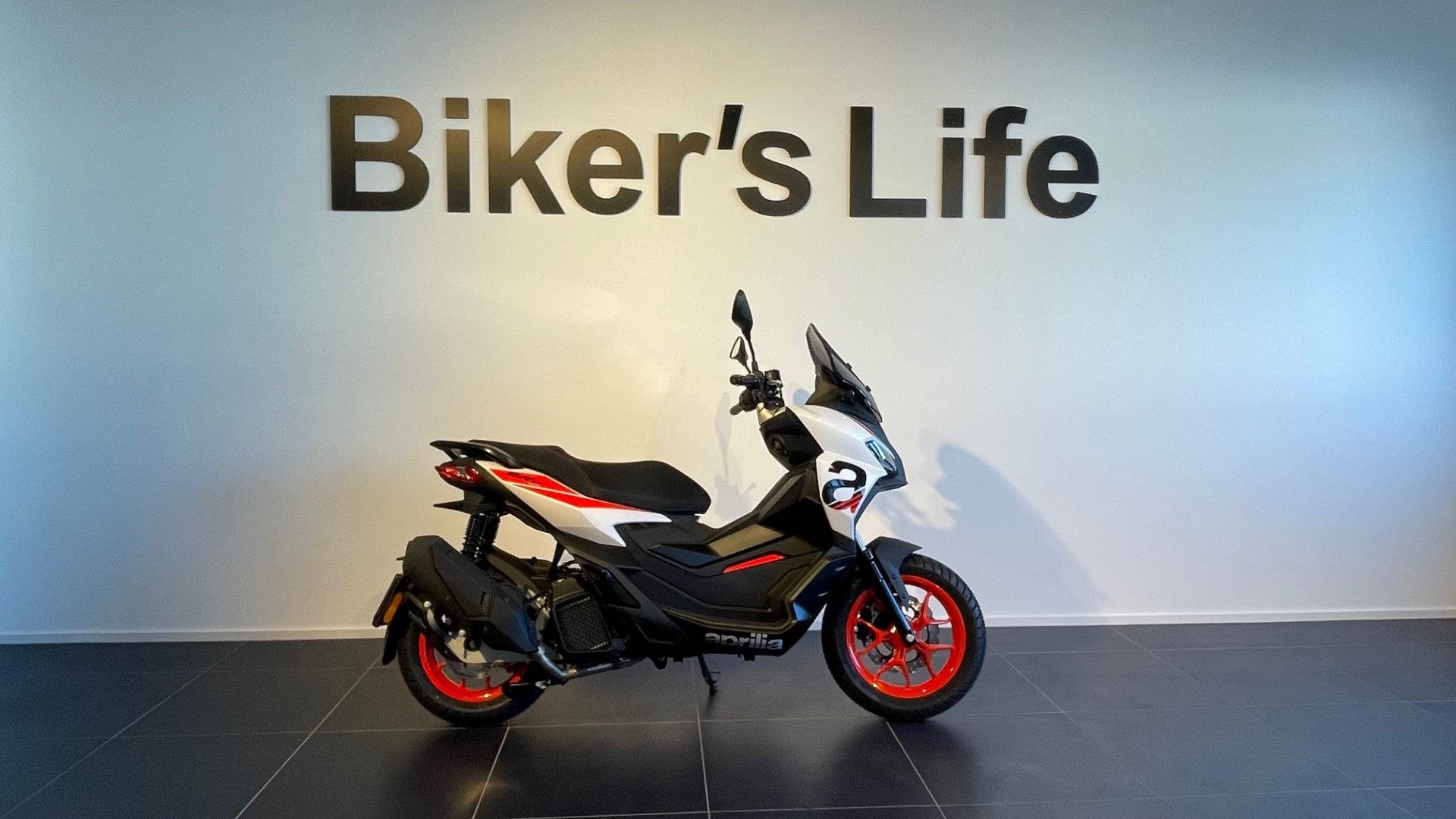 APRILIA SR GT 125 Sport