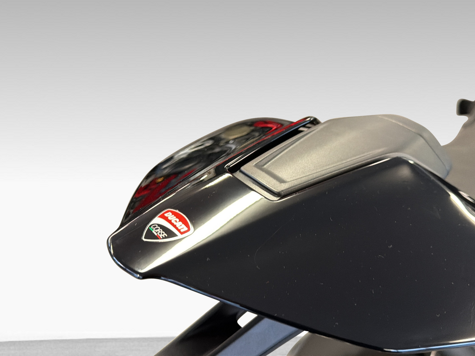 DUCATI 1100 Streetfighter V4 S ABS - 9