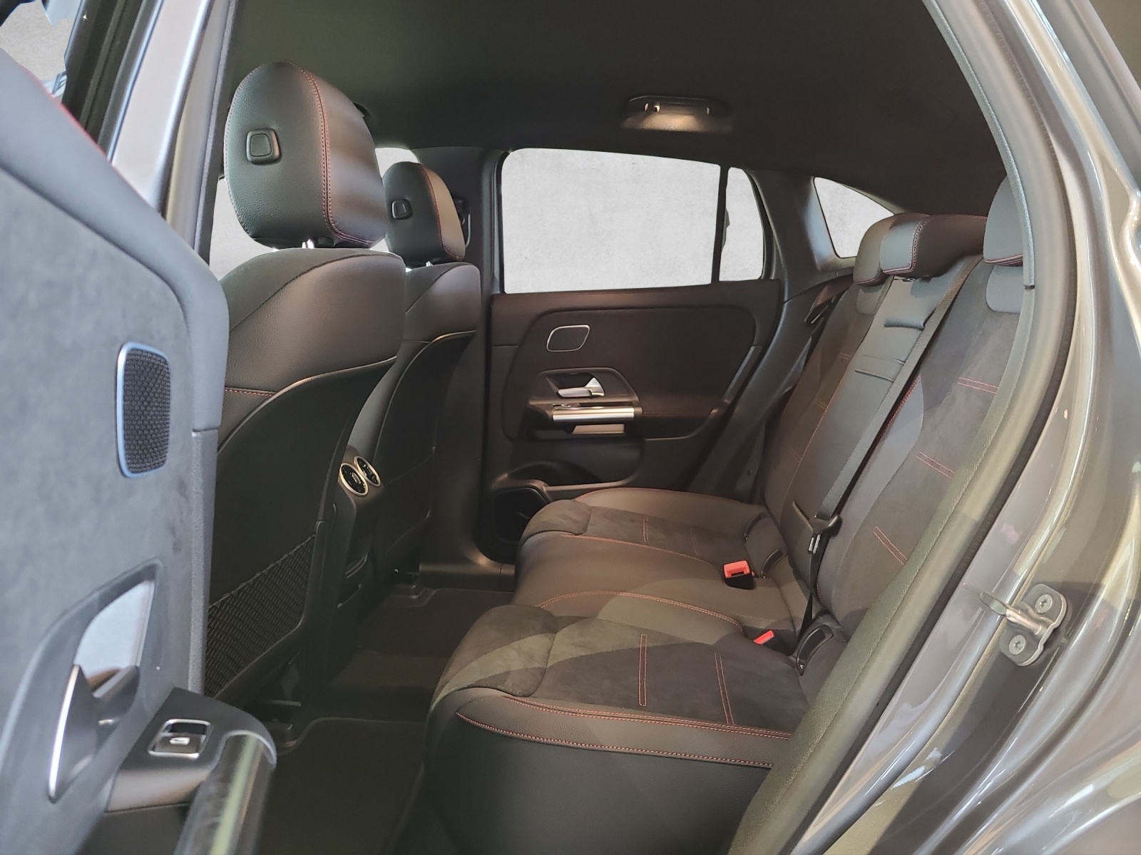 MERCEDES-BENZ EQA 350 66,5 kWh 4Matic Excellence - 11