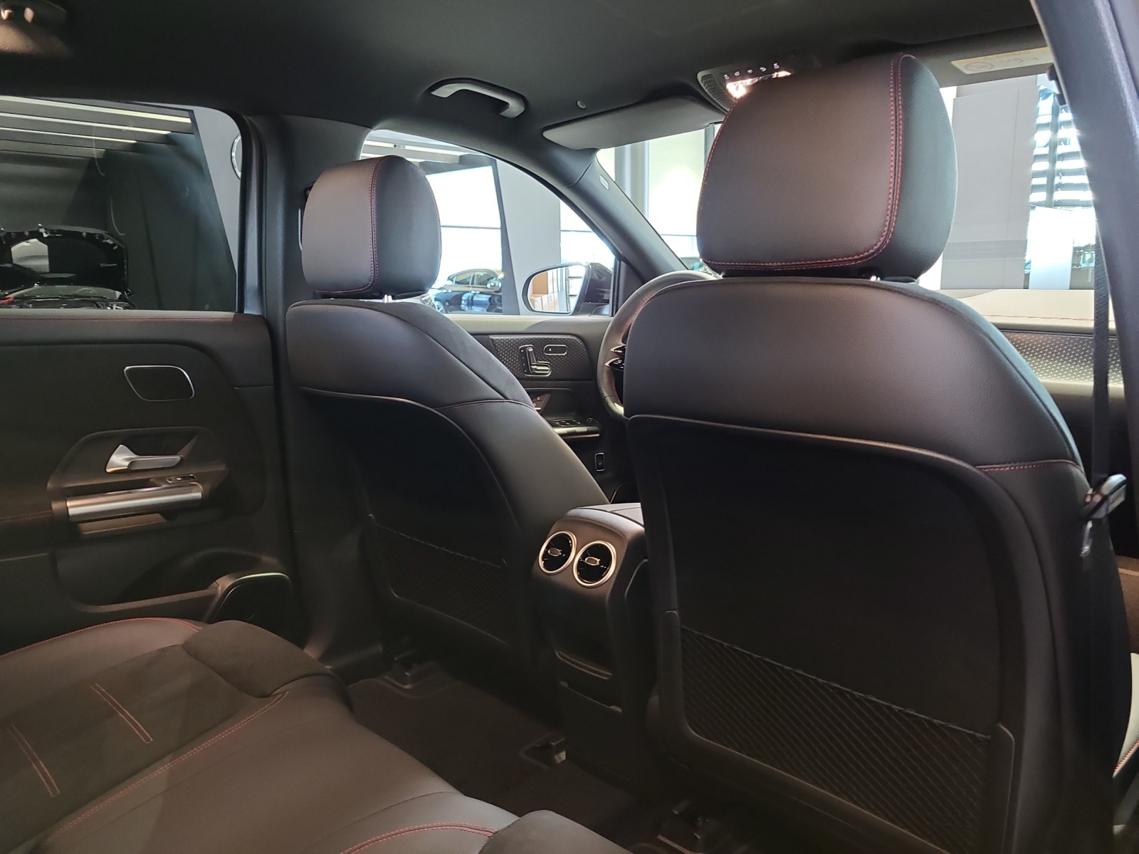 MERCEDES-BENZ EQA 350 66,5 kWh 4Matic Excellence - 15