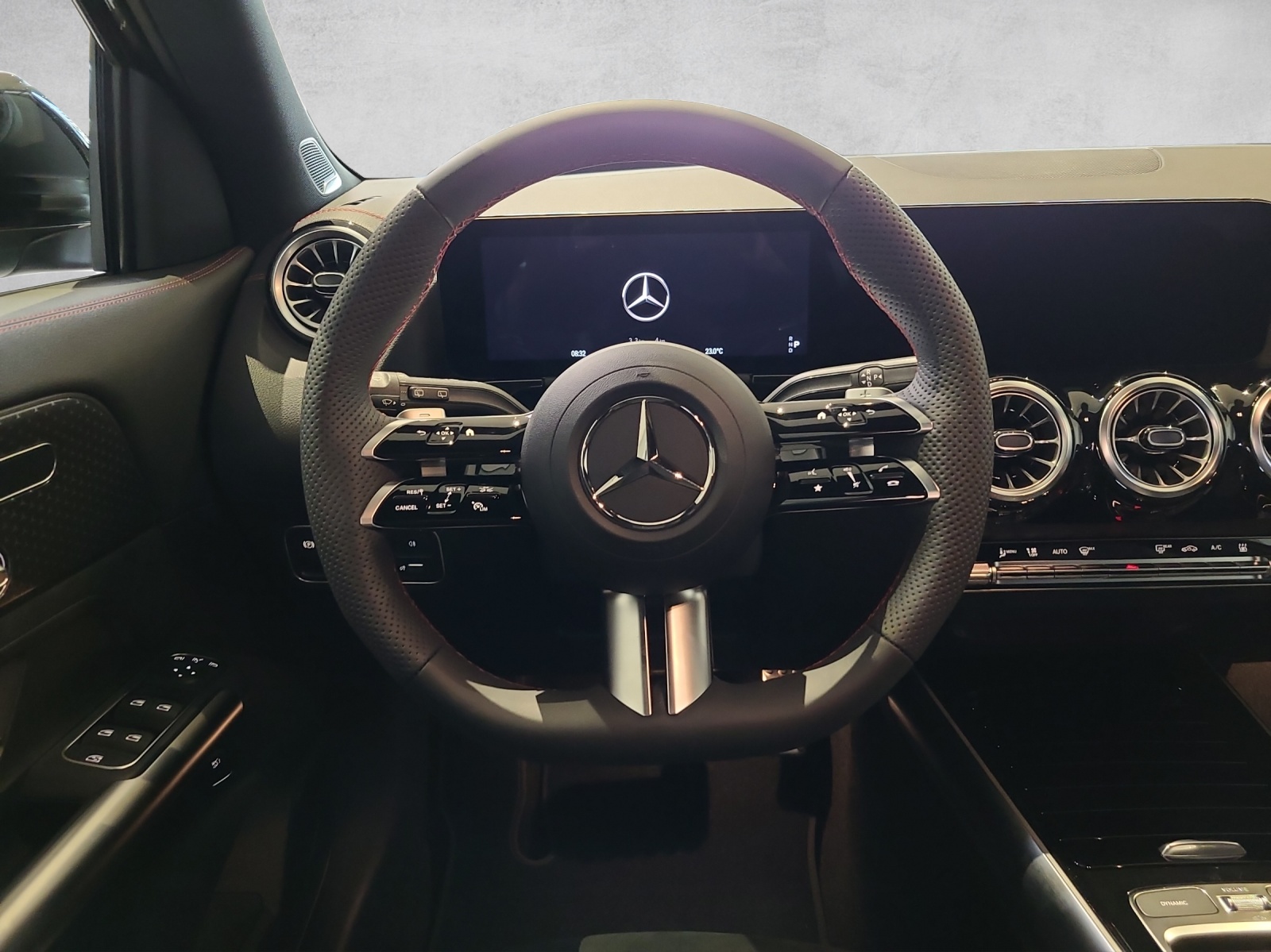 MERCEDES-BENZ EQA 350 66,5 kWh 4Matic Excellence - 13