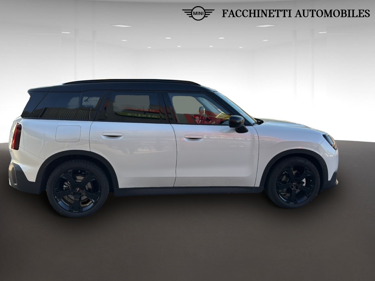 MINI MINI COUNTRYMAN E - 11