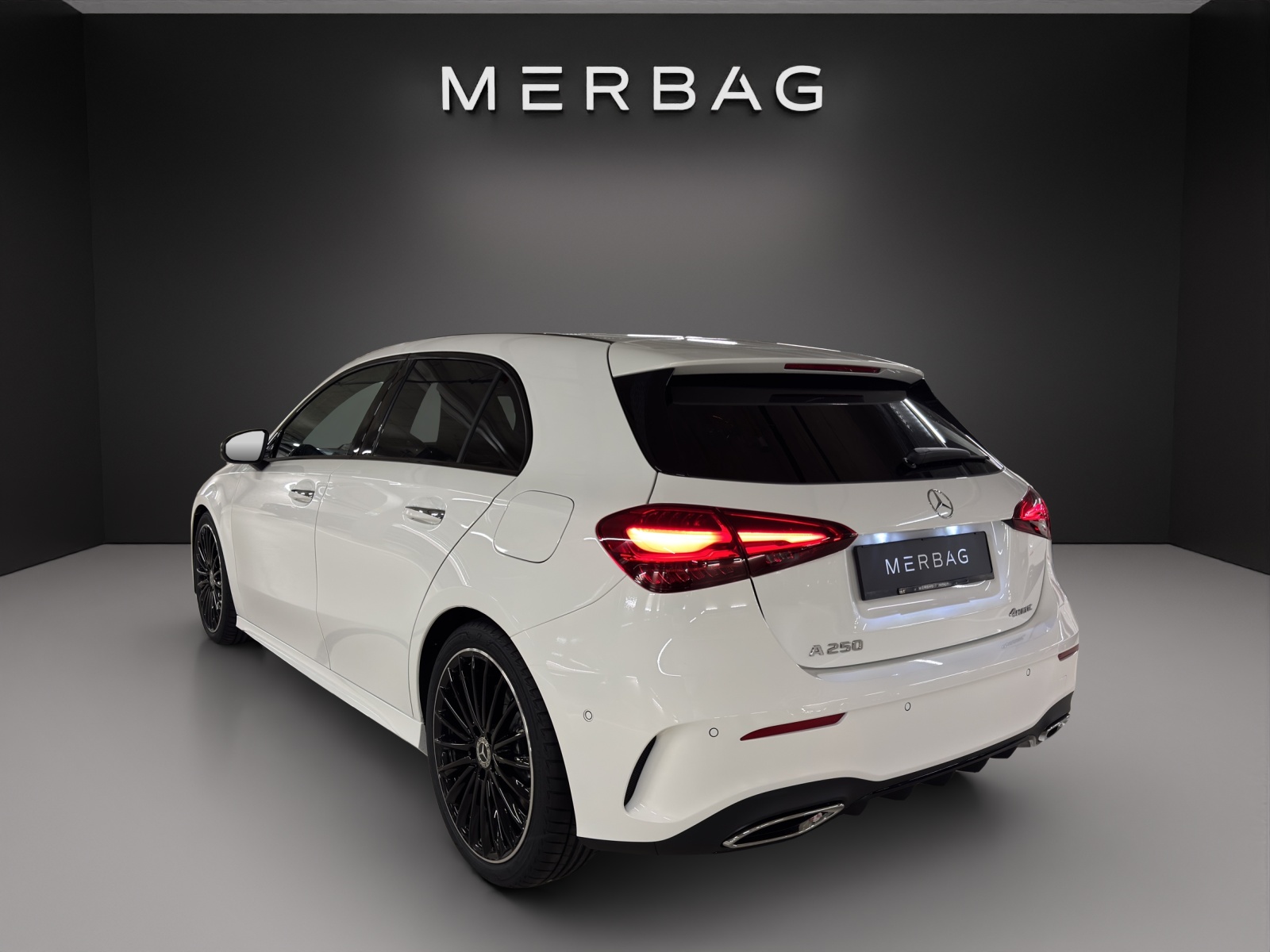 MERCEDES-BENZ A 250 4Matic 8G-DCT - 5