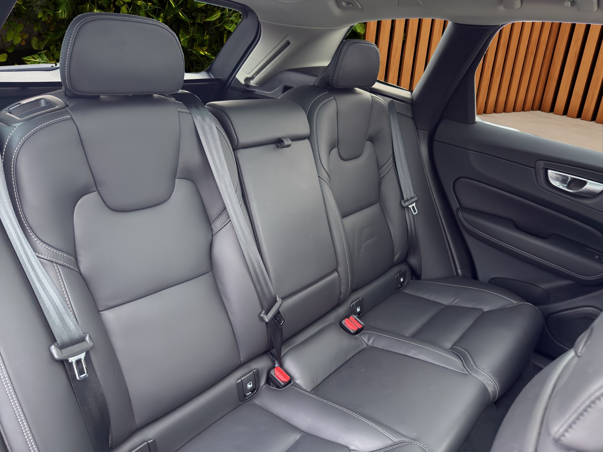 VOLVO XC60 2.0 T8 TE XCENTRIC eAWD - 17