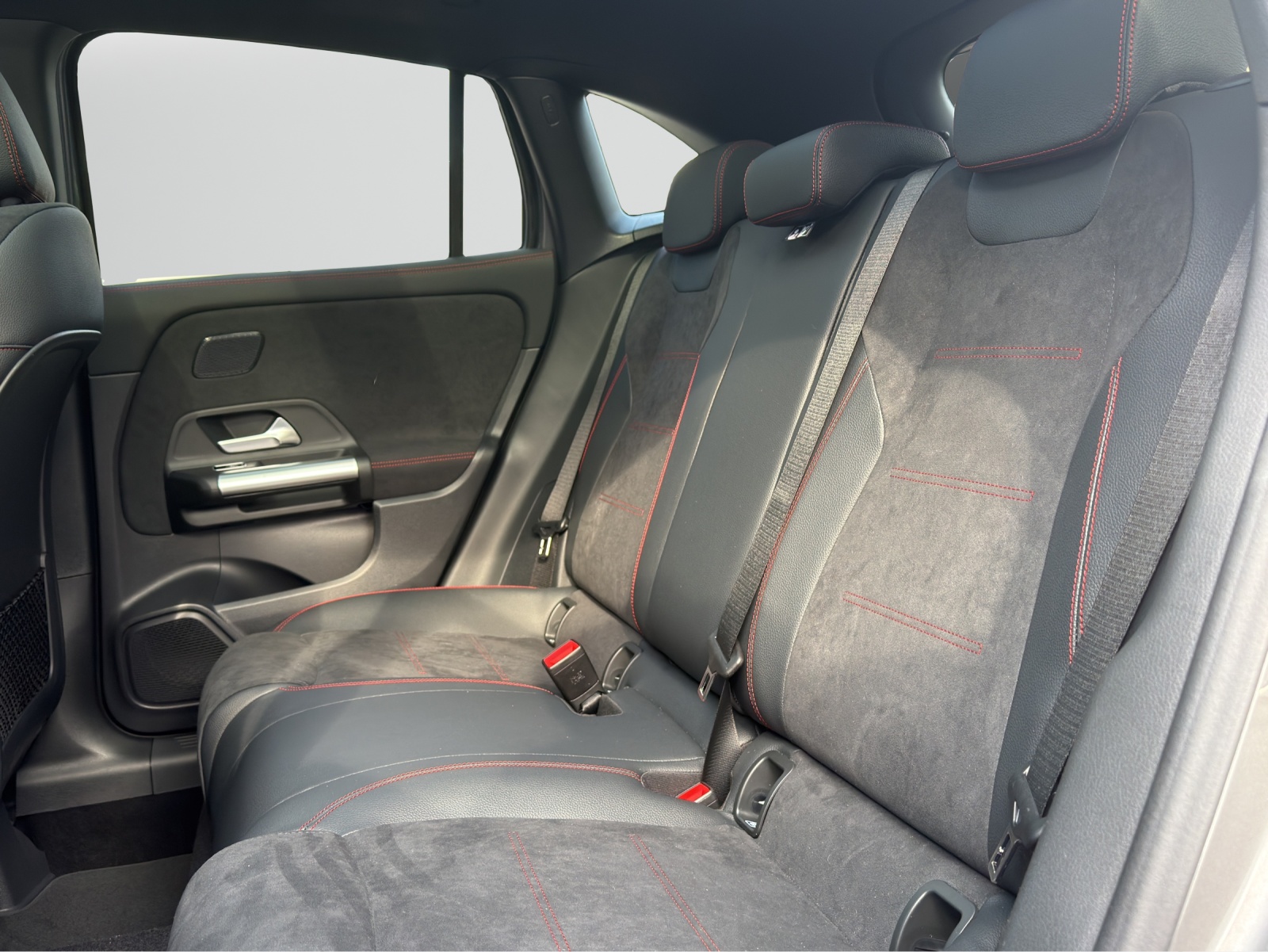 MERCEDES-BENZ GLA 220d 4Matic 8G-DCTSwiss Star - 14