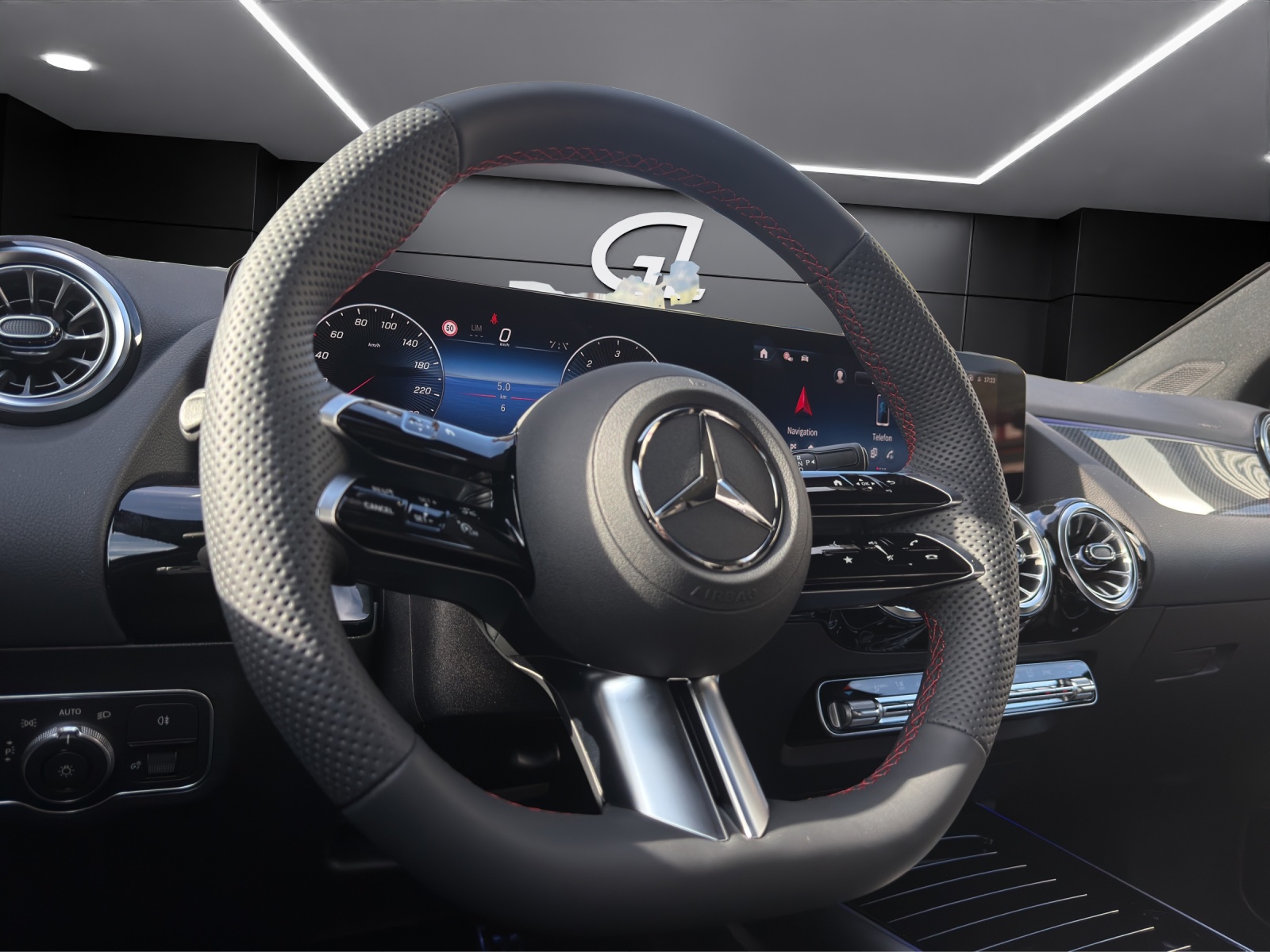 MERCEDES-BENZ GLA 220d 4Matic 8G-DCTSwiss Star - 10