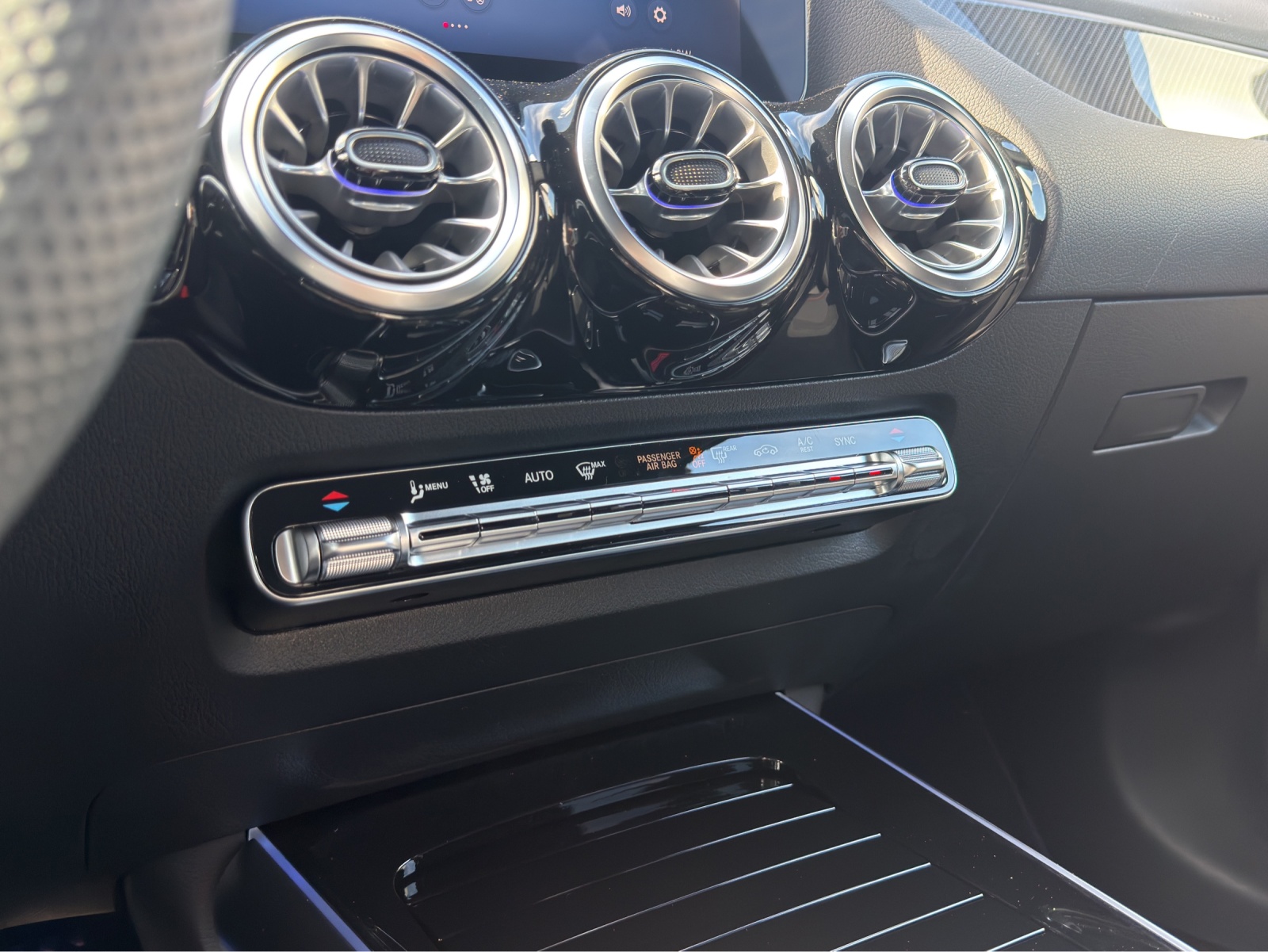 MERCEDES-BENZ GLA 220d 4Matic 8G-DCTSwiss Star - 15