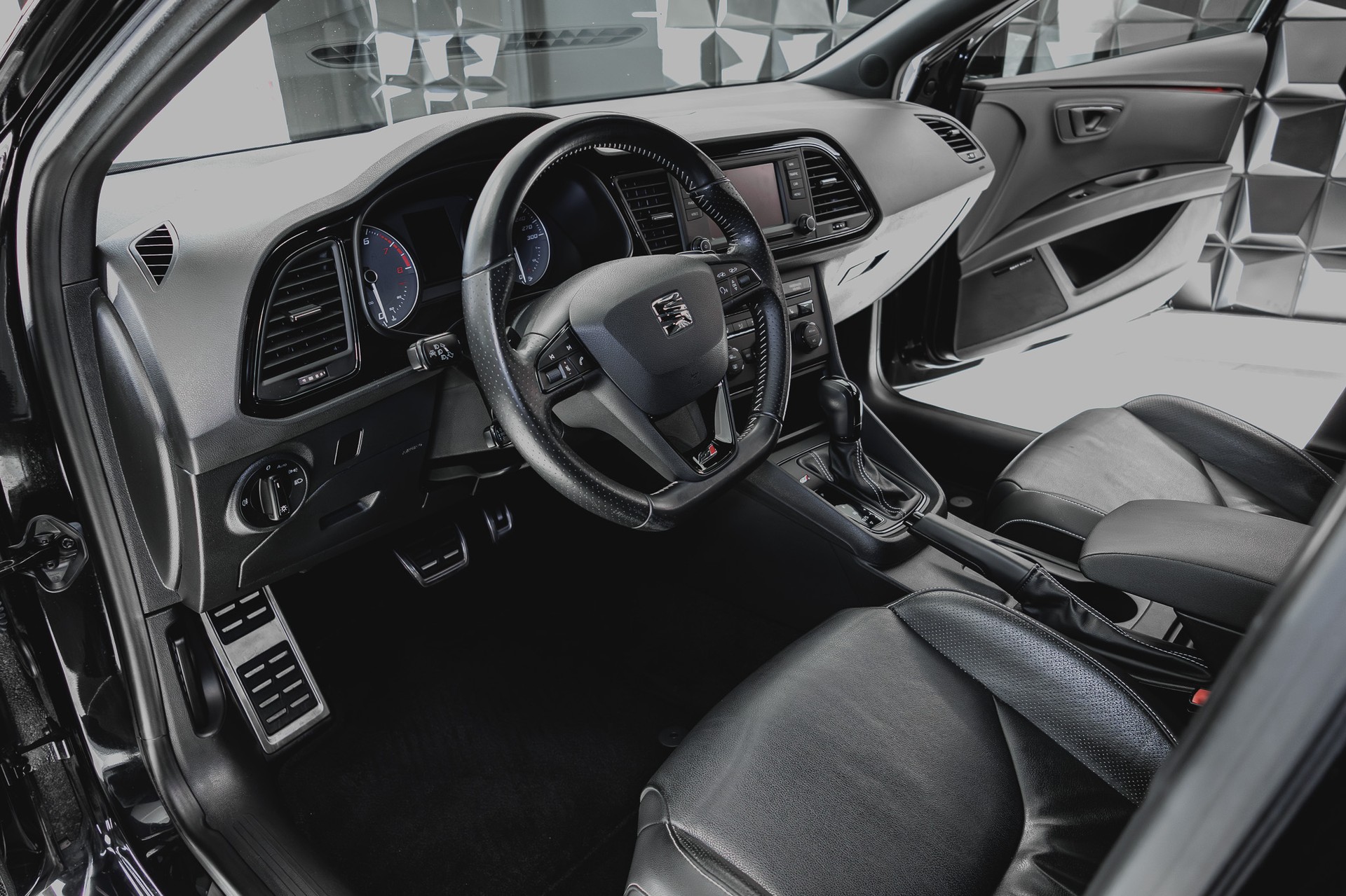 SEAT Leon 2.0 TSI Cupra 280 DSG - 8