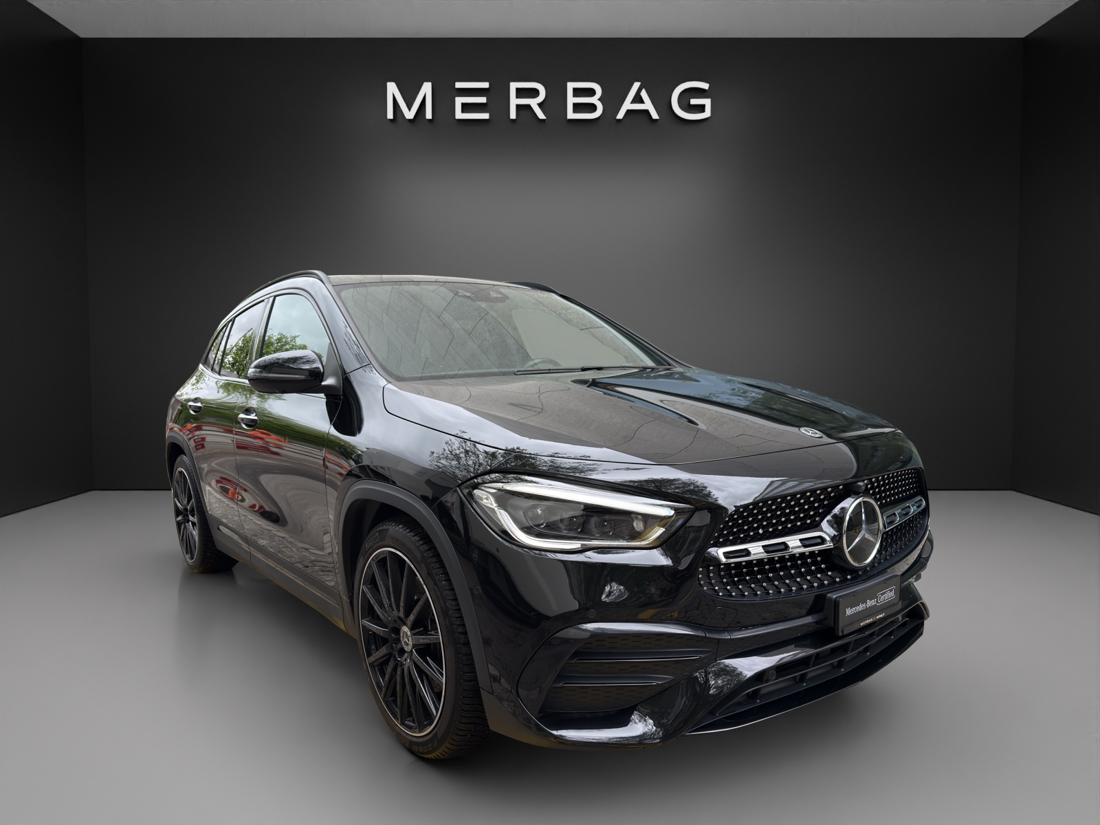 MERCEDES-BENZ GLA 250 4Matic AMG Line 8G-DCT