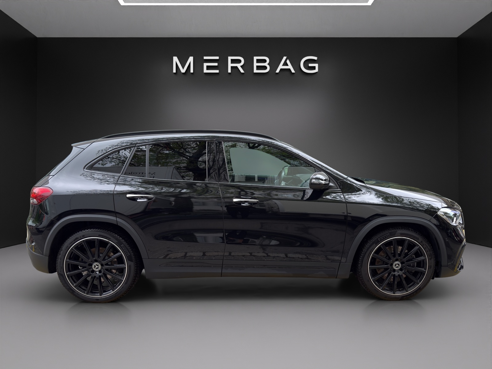MERCEDES-BENZ GLA 250 4Matic AMG Line 8G-DCT - 4