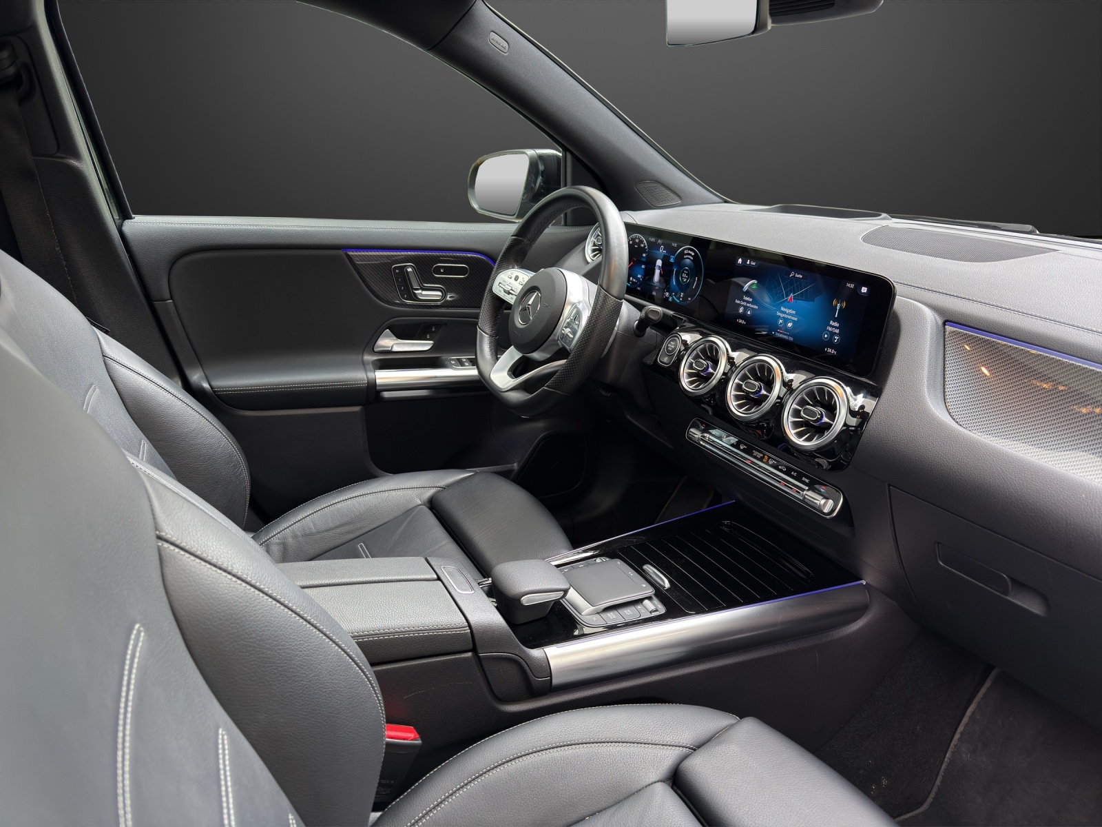 MERCEDES-BENZ GLA 250 4Matic AMG Line 8G-DCT - 10