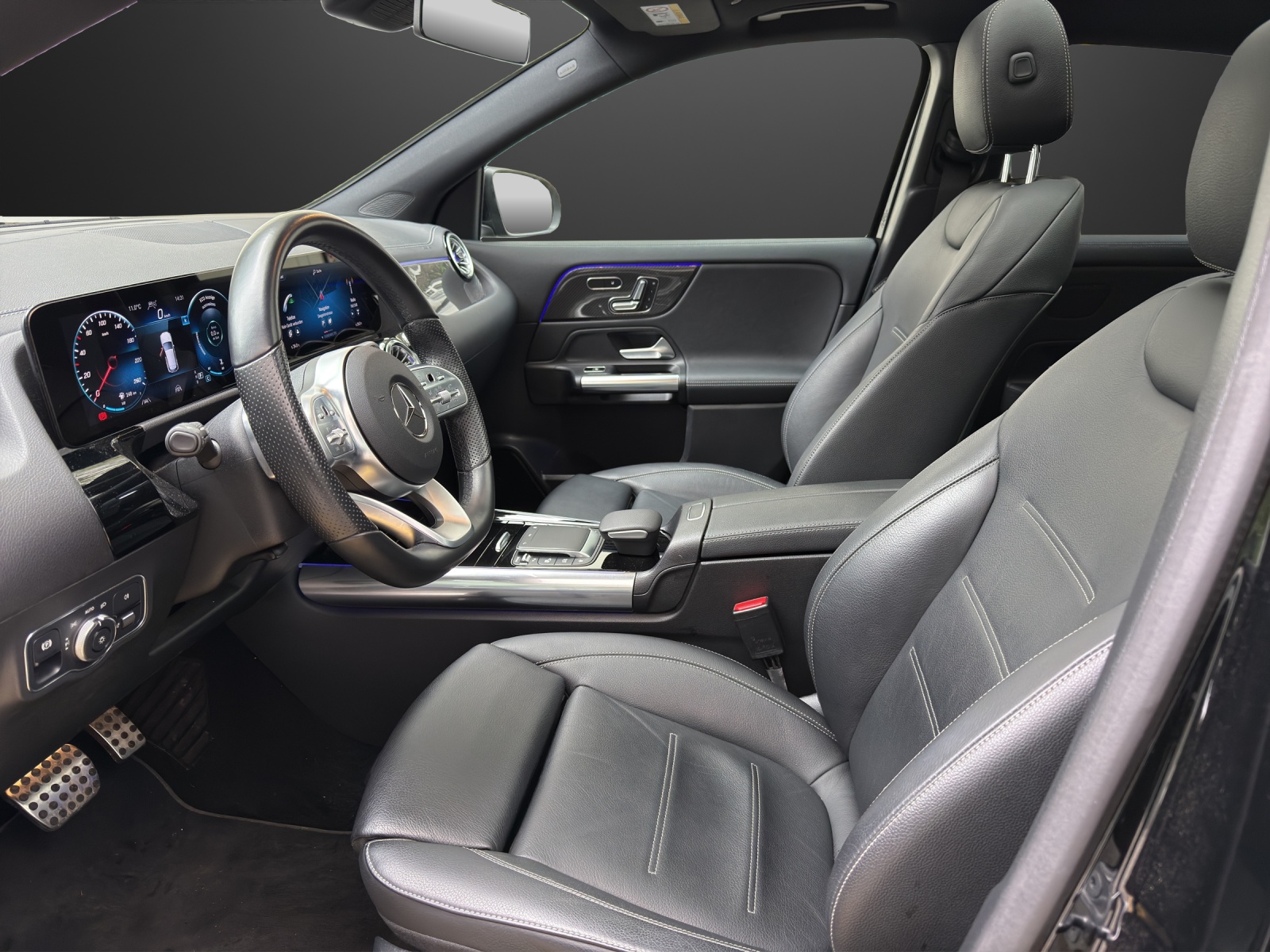 MERCEDES-BENZ GLA 250 4Matic AMG Line 8G-DCT - 12