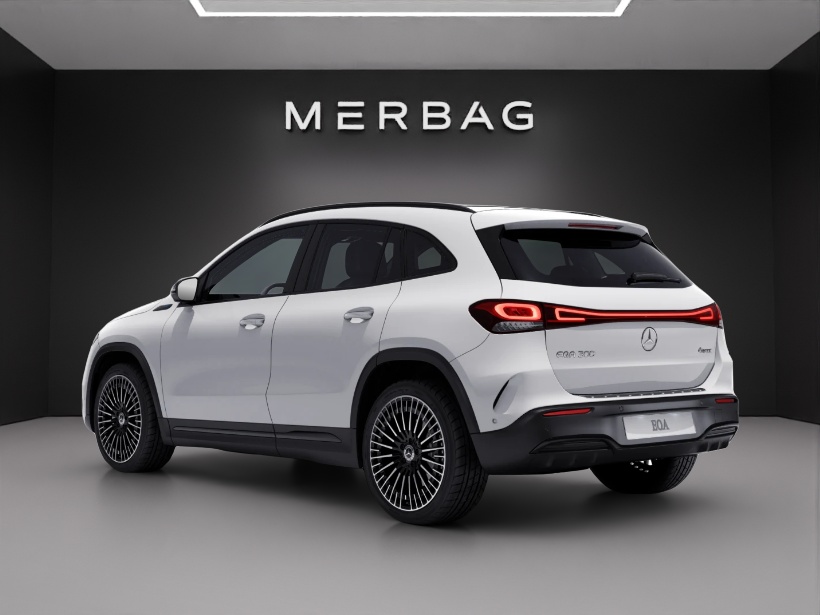 MERCEDES-BENZ EQA 300 AMG Line 4Matic - 4