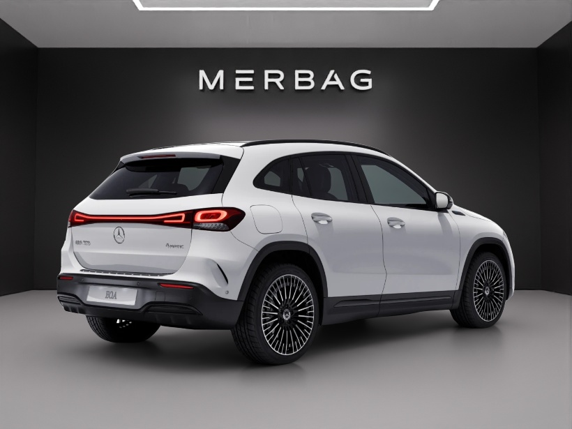 MERCEDES-BENZ EQA 300 AMG Line 4Matic - 6