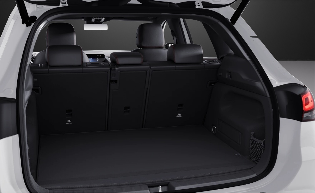 MERCEDES-BENZ EQA 300 AMG Line 4Matic - 11