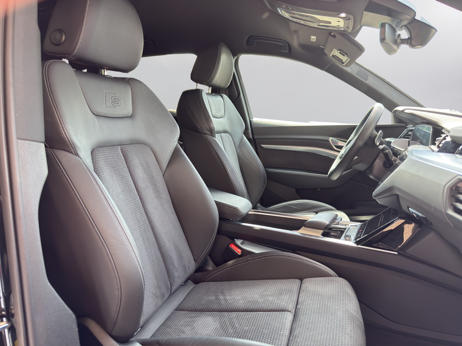 AUDI e-tron 55 Sportback S Line Black Edition quattro - 14