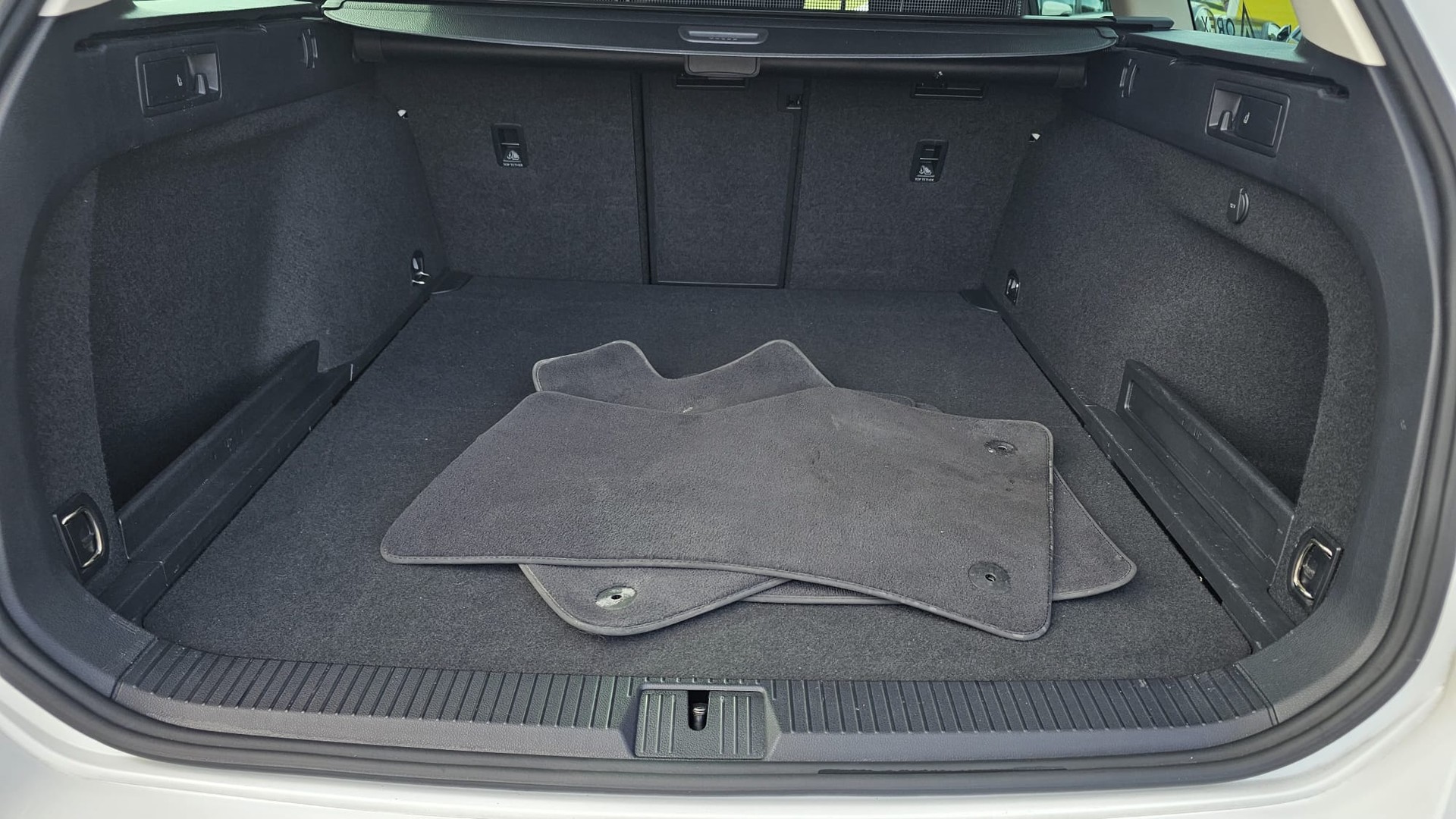 VW Passat Variant 2.0 TDI BMT Comfortline DSG 4Motion - 14