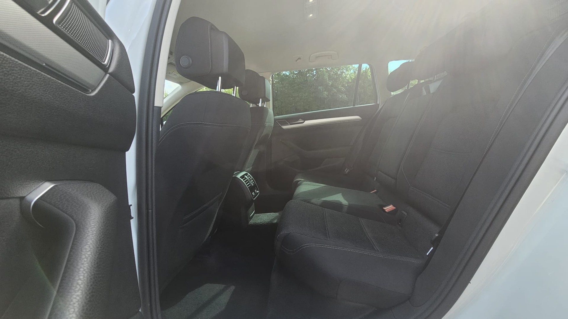 VW Passat Variant 2.0 TDI BMT Comfortline DSG 4Motion - 11