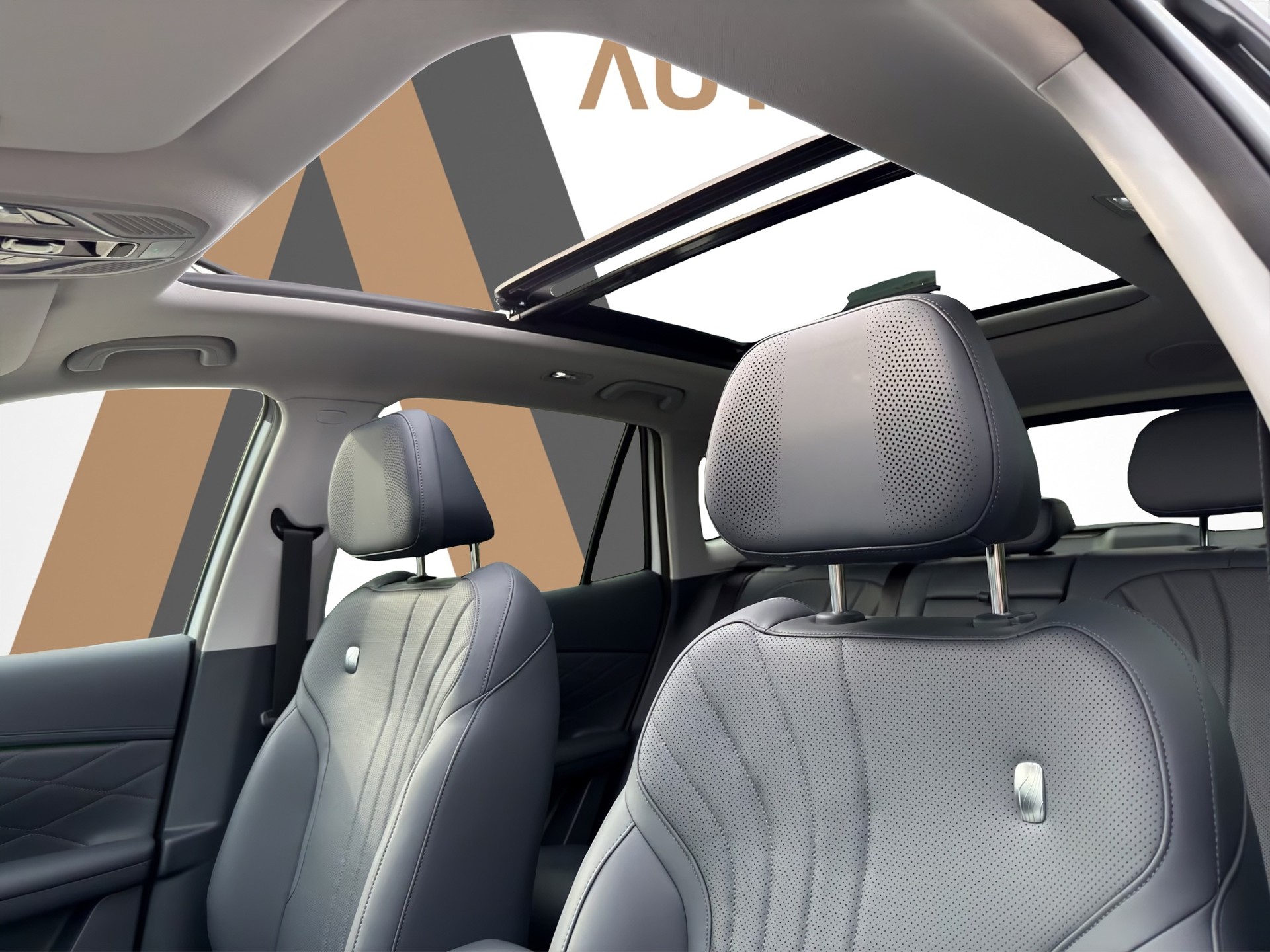 GEELY Starray EM-i Max+ PHEV - 13