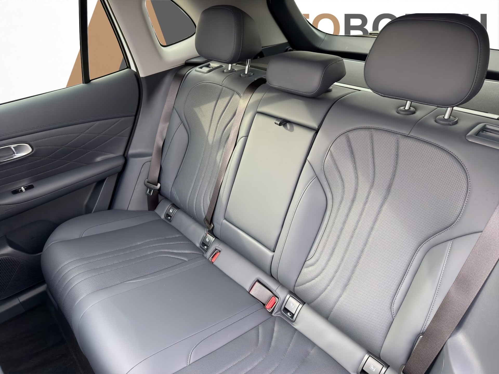 GEELY Starray EM-i Max+ PHEV - 8