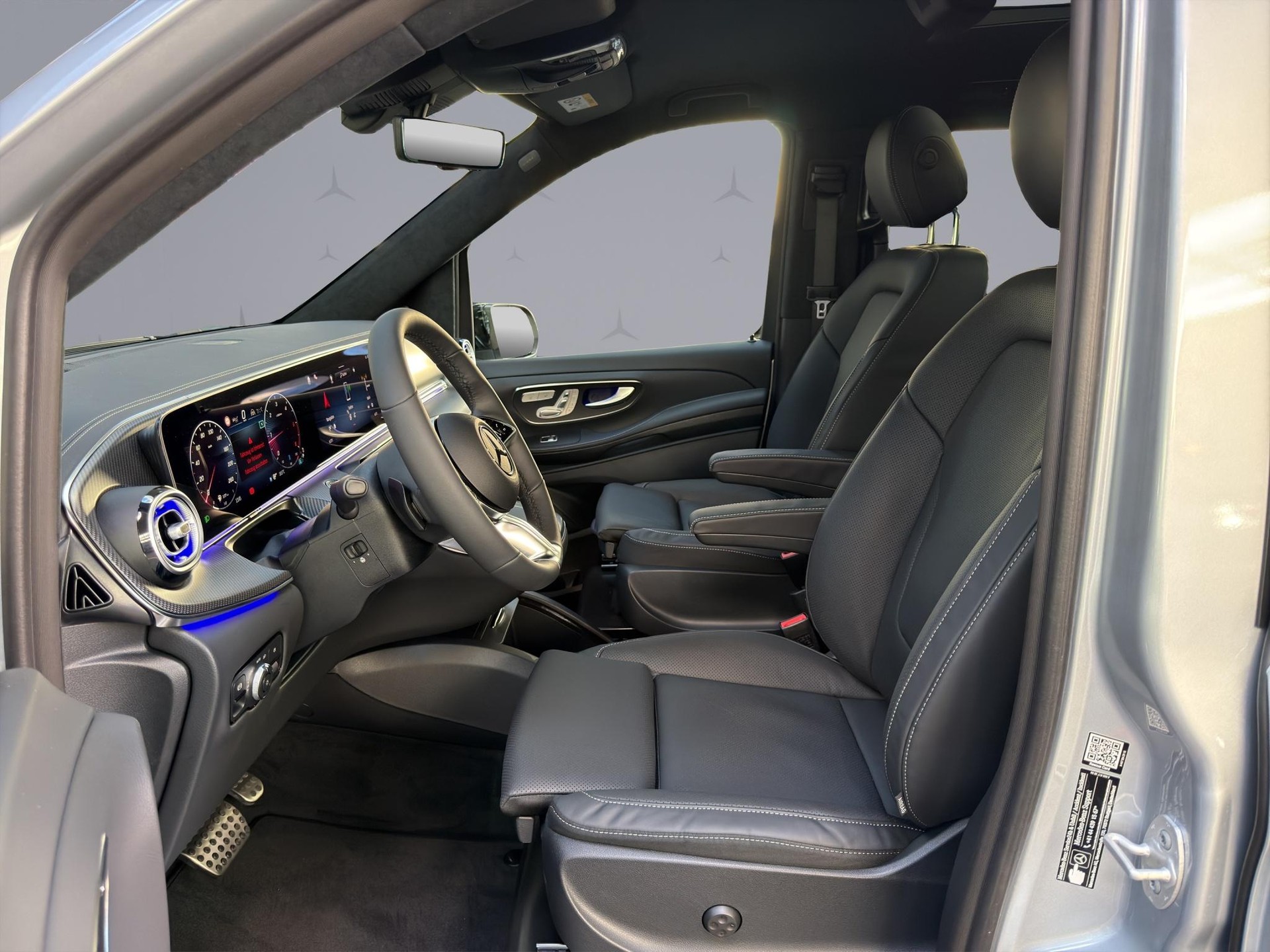 MERCEDES-BENZ V 300 d Swiss Ed. lang 4matic Van - 9