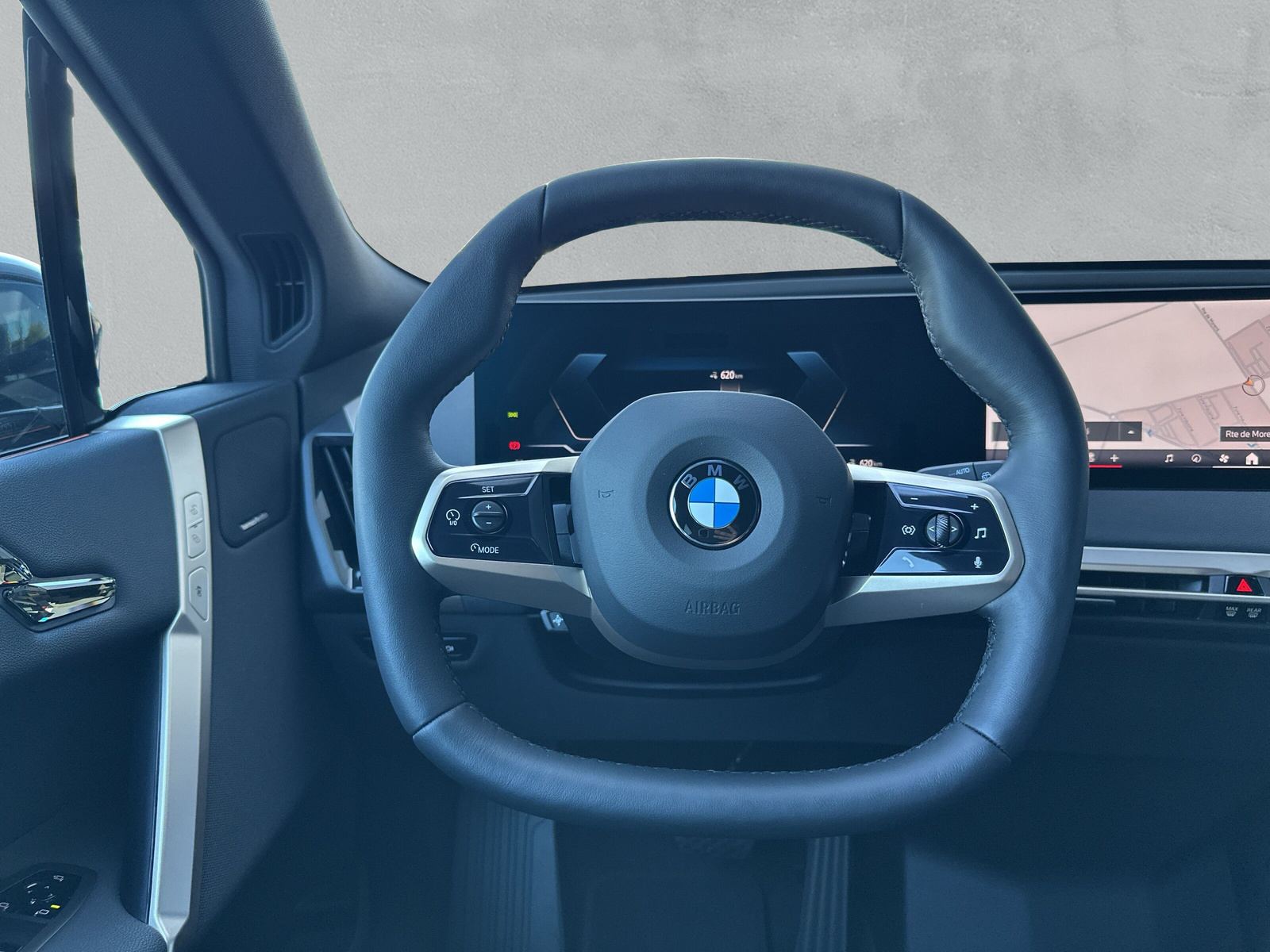 BMW iX xDrive60 M Sport Pro**Action de leasing à 0.0%** - 21
