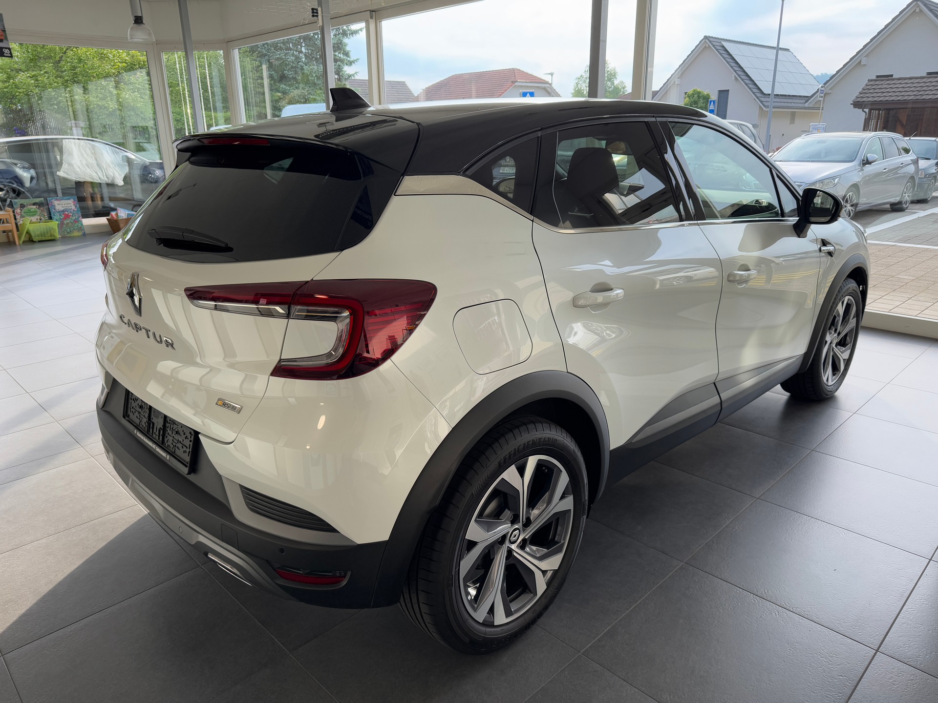 RENAULT Captur 1.3 TCe EDC R.S.Line - 4
