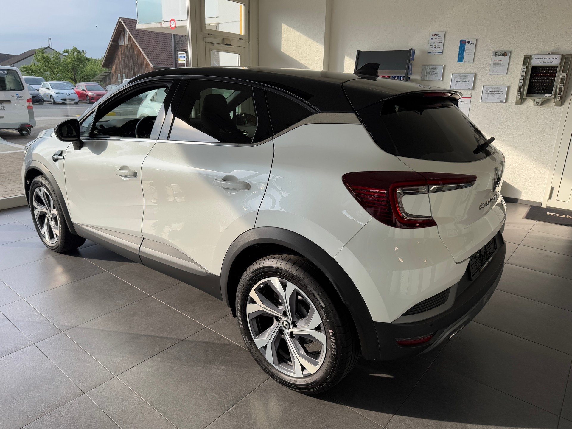 RENAULT Captur 1.3 TCe EDC R.S.Line - 2