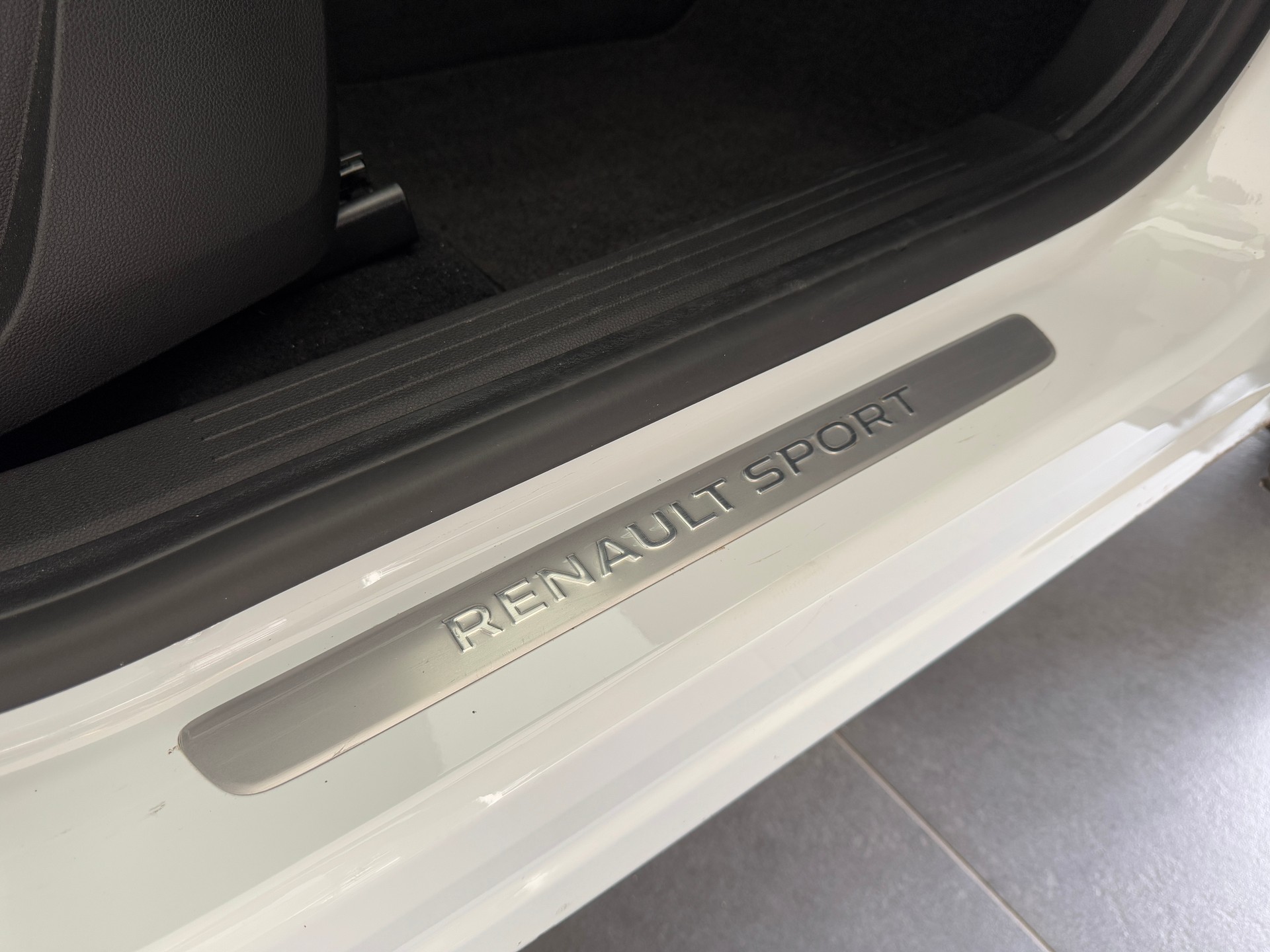 RENAULT Captur 1.3 TCe EDC R.S.Line - 9