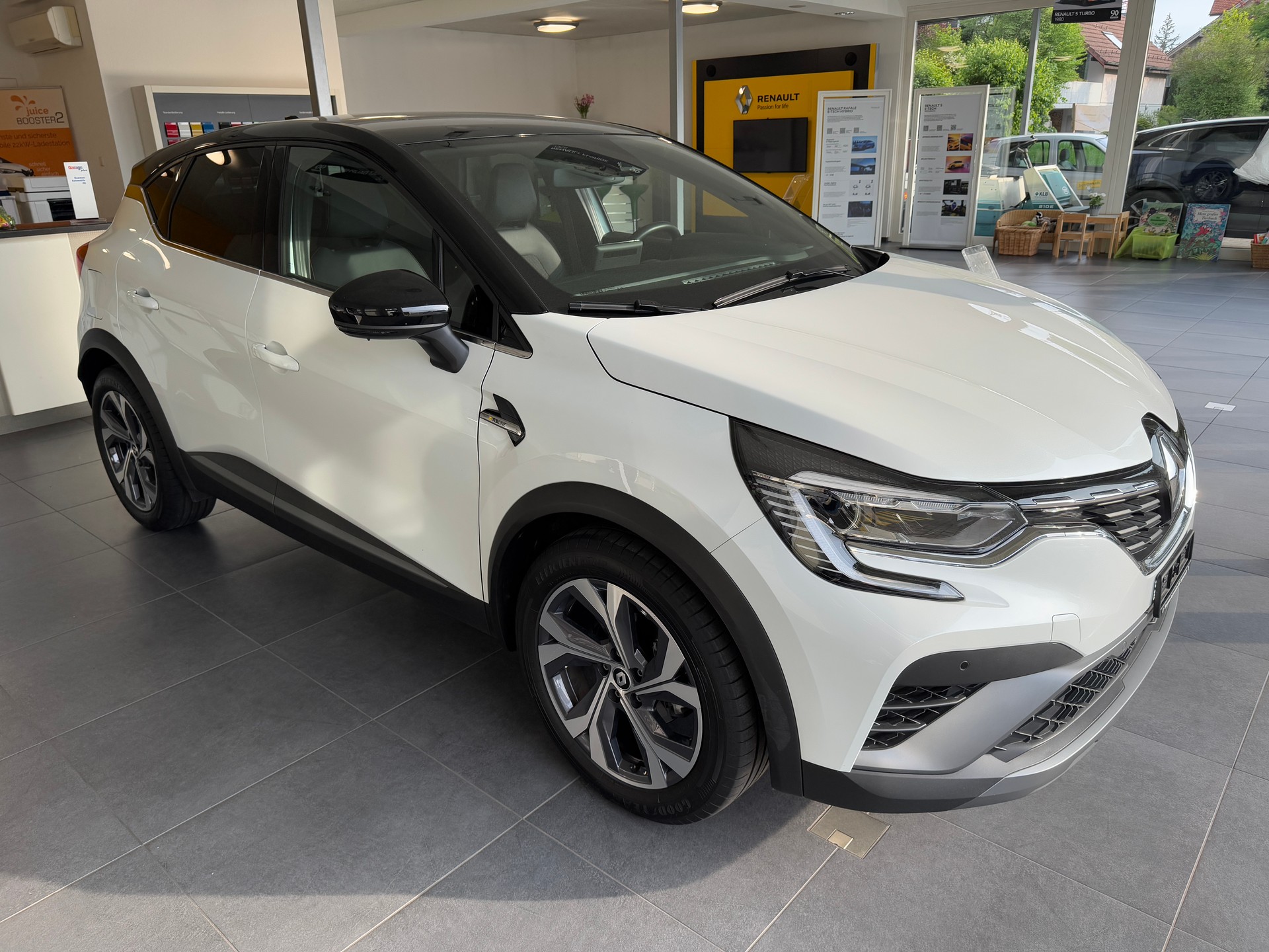 RENAULT Captur 1.3 TCe EDC R.S.Line - 3