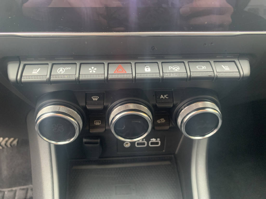 RENAULT Captur 1.3 TCe 140 techno EDC - 12