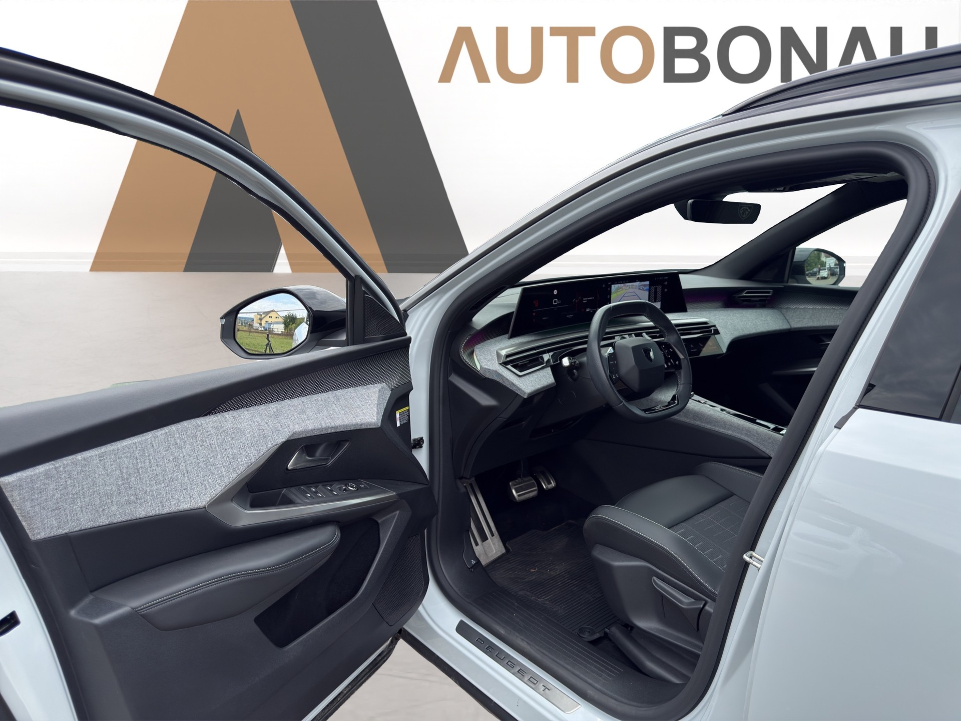 PEUGEOT 5008 1.2 Hybrid e-DCS6 GT 7 Plätzer - 10