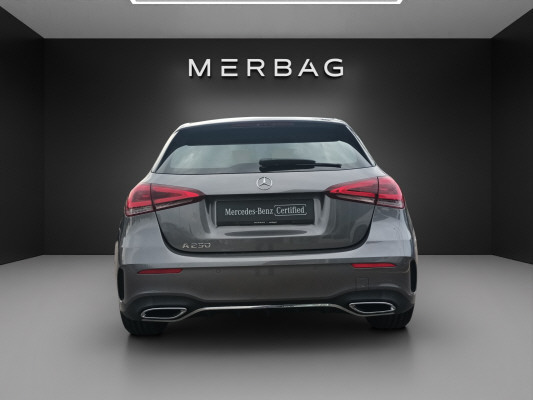 MERCEDES-BENZ A 250 AMG Line - 4