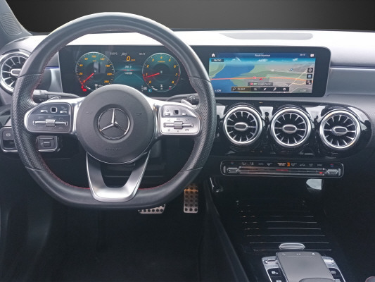 MERCEDES-BENZ A 250 AMG Line - 9