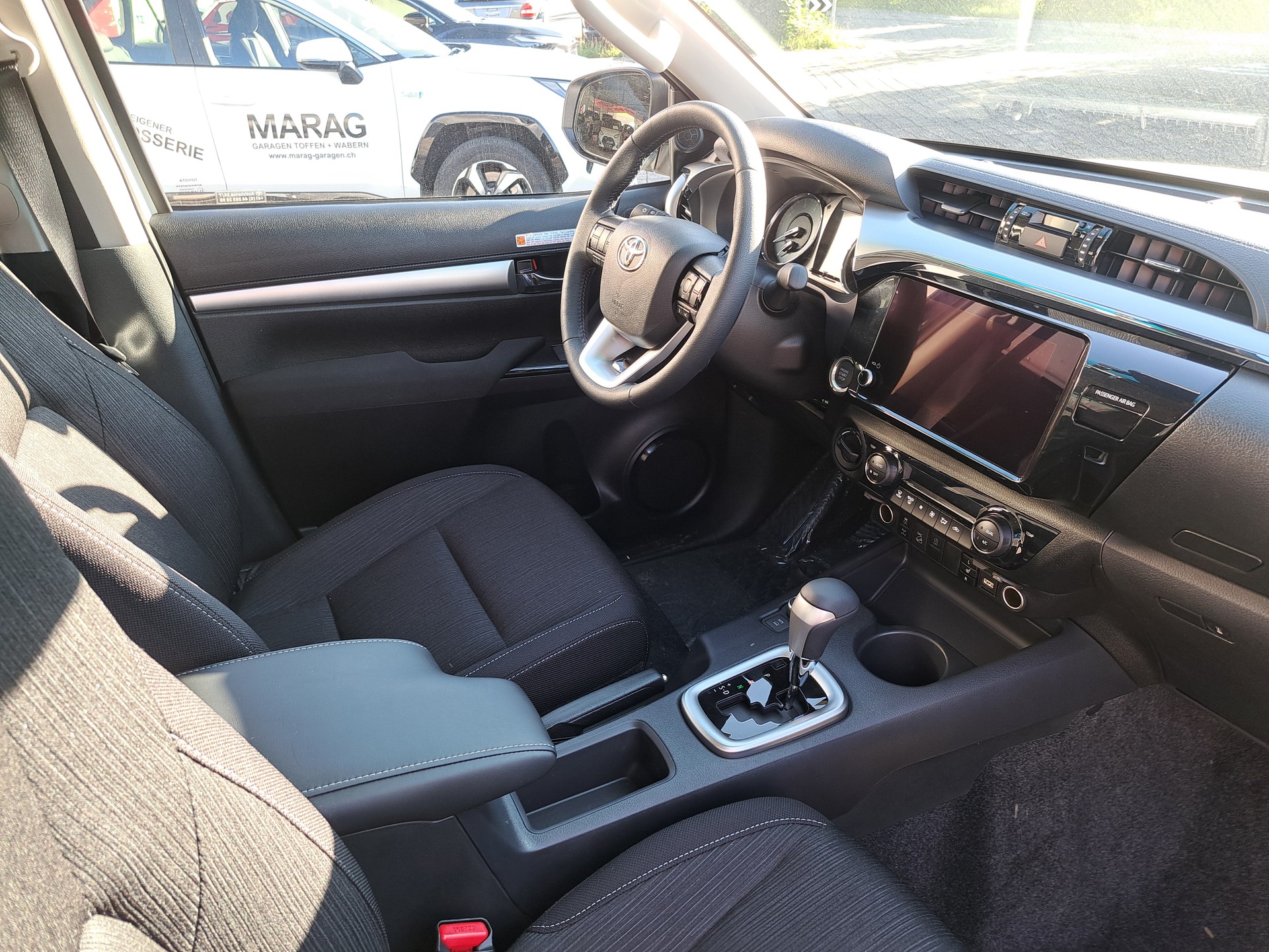 TOYOTA Hilux 2.8d MHEV Style Double Cab 4x4 - 5